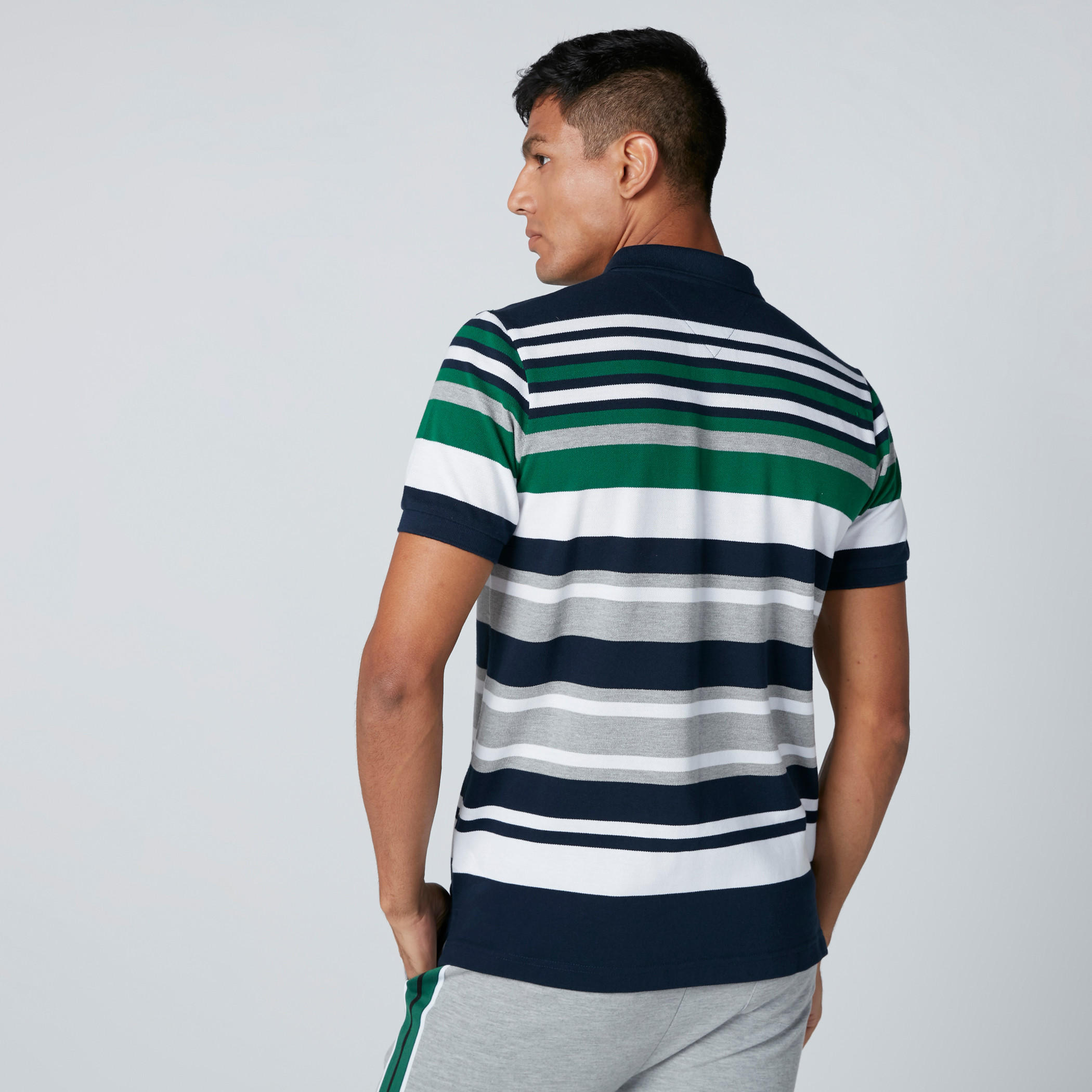 تيشيرت مقلّم بقصّة عادية وياقة بولو وأكمام قصيرة-men-clothing-tshirtsandpolos-polos-image-2