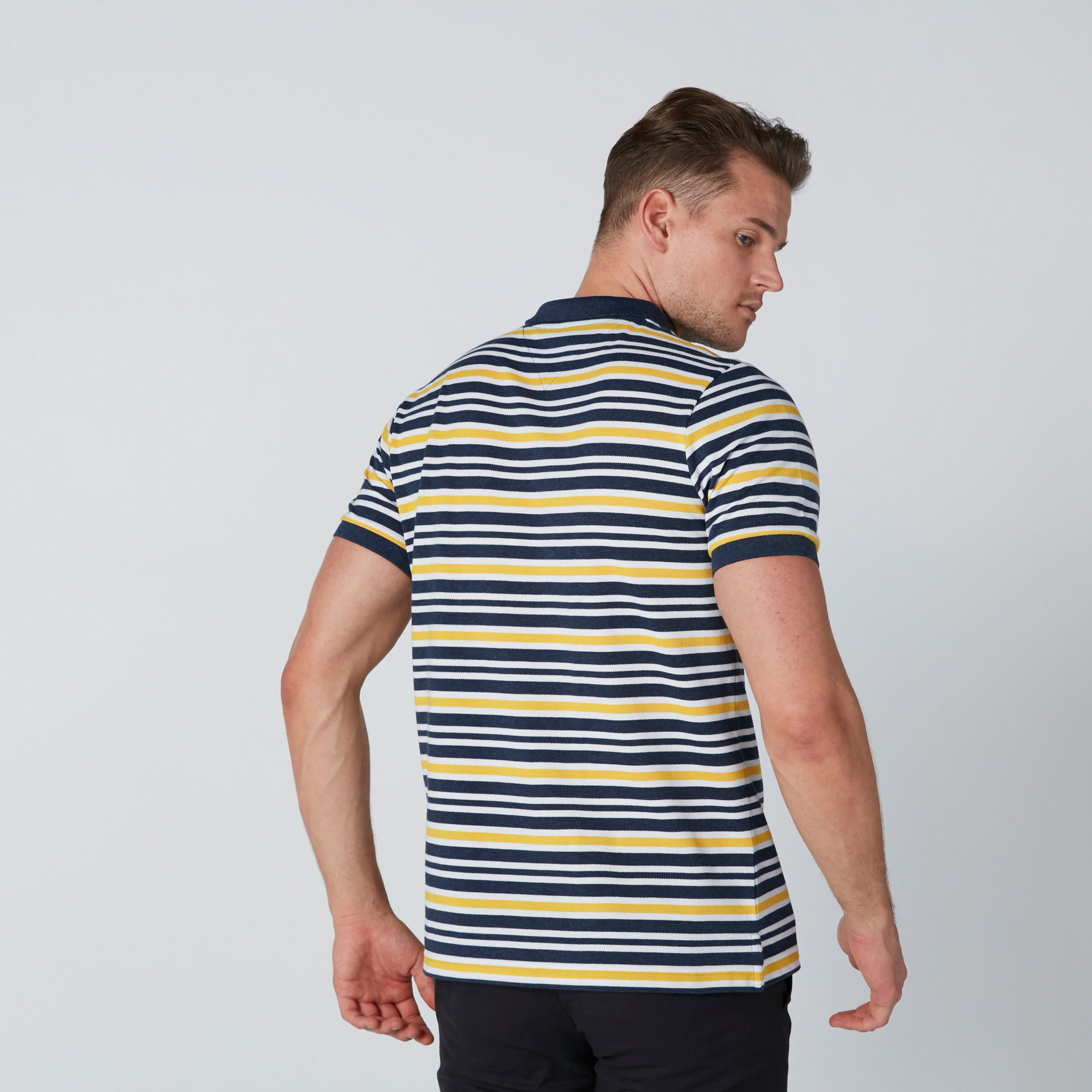 تيشيرت مقلم بقصّة عادية وياقة بولو-men-clothing-tshirtsandpolos-polos-image-2