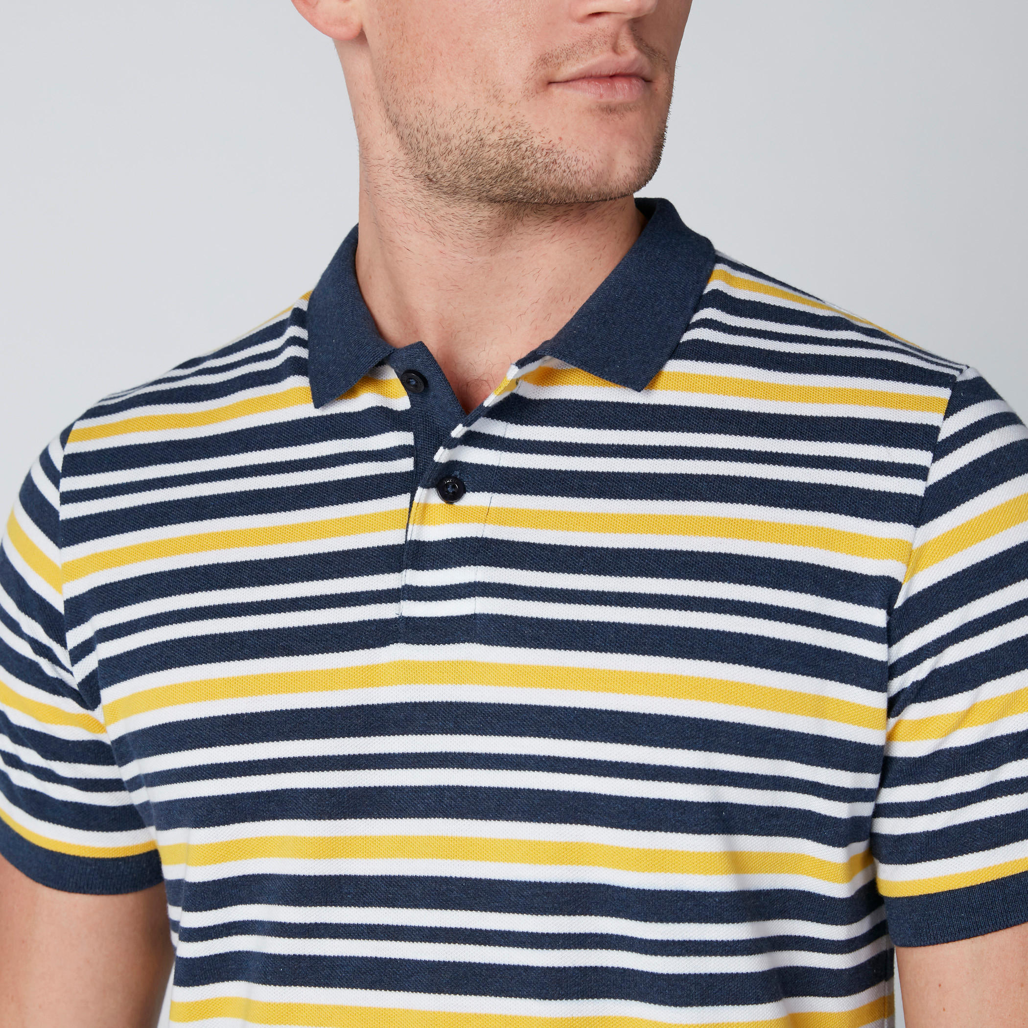 تيشيرت مقلم بقصّة عادية وياقة بولو-men-clothing-tshirtsandpolos-polos-image-4