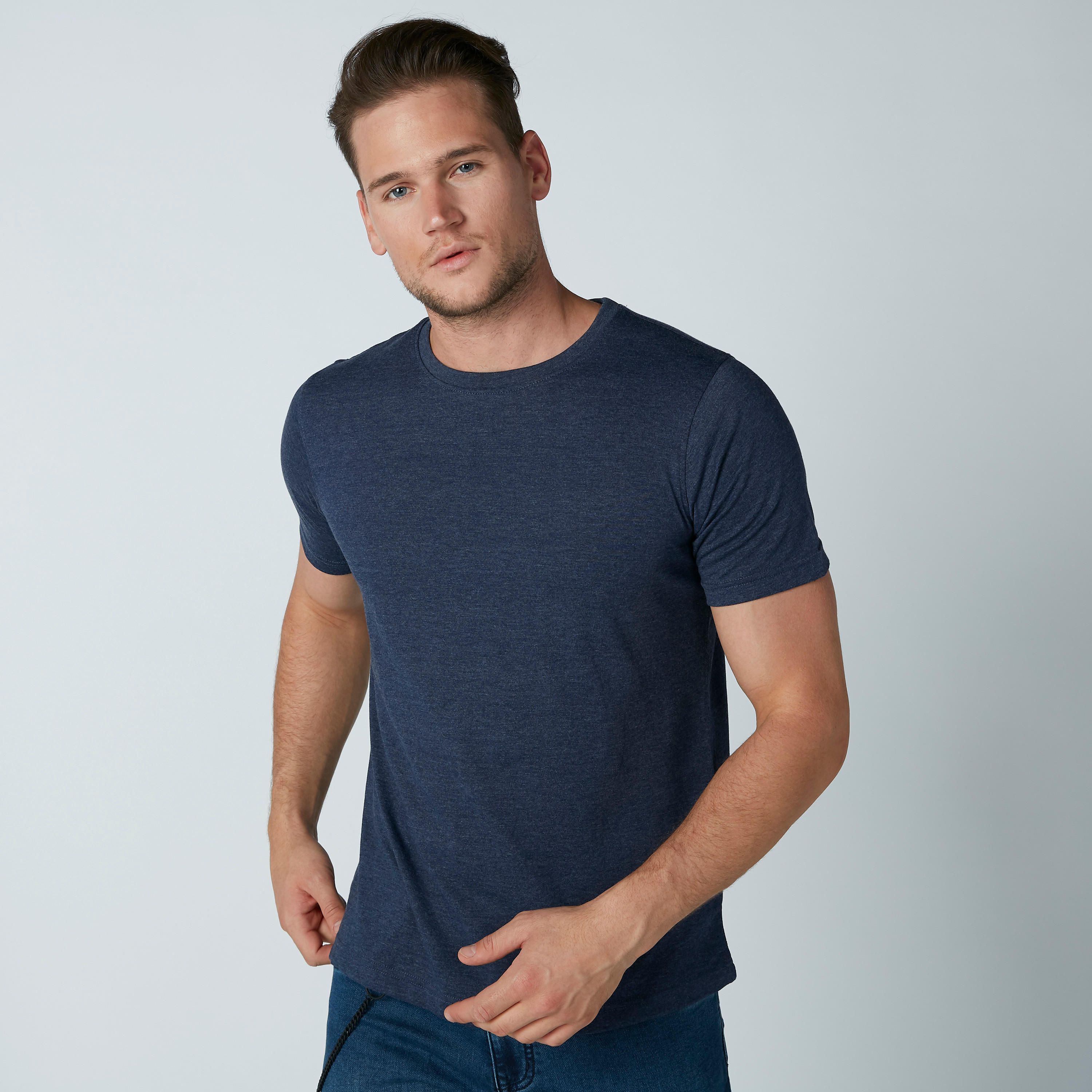 تيشيرت بياقة مستديرة وأكمام قصيرة-men-clothing-tshirtsandpolos-tshirts-image-1