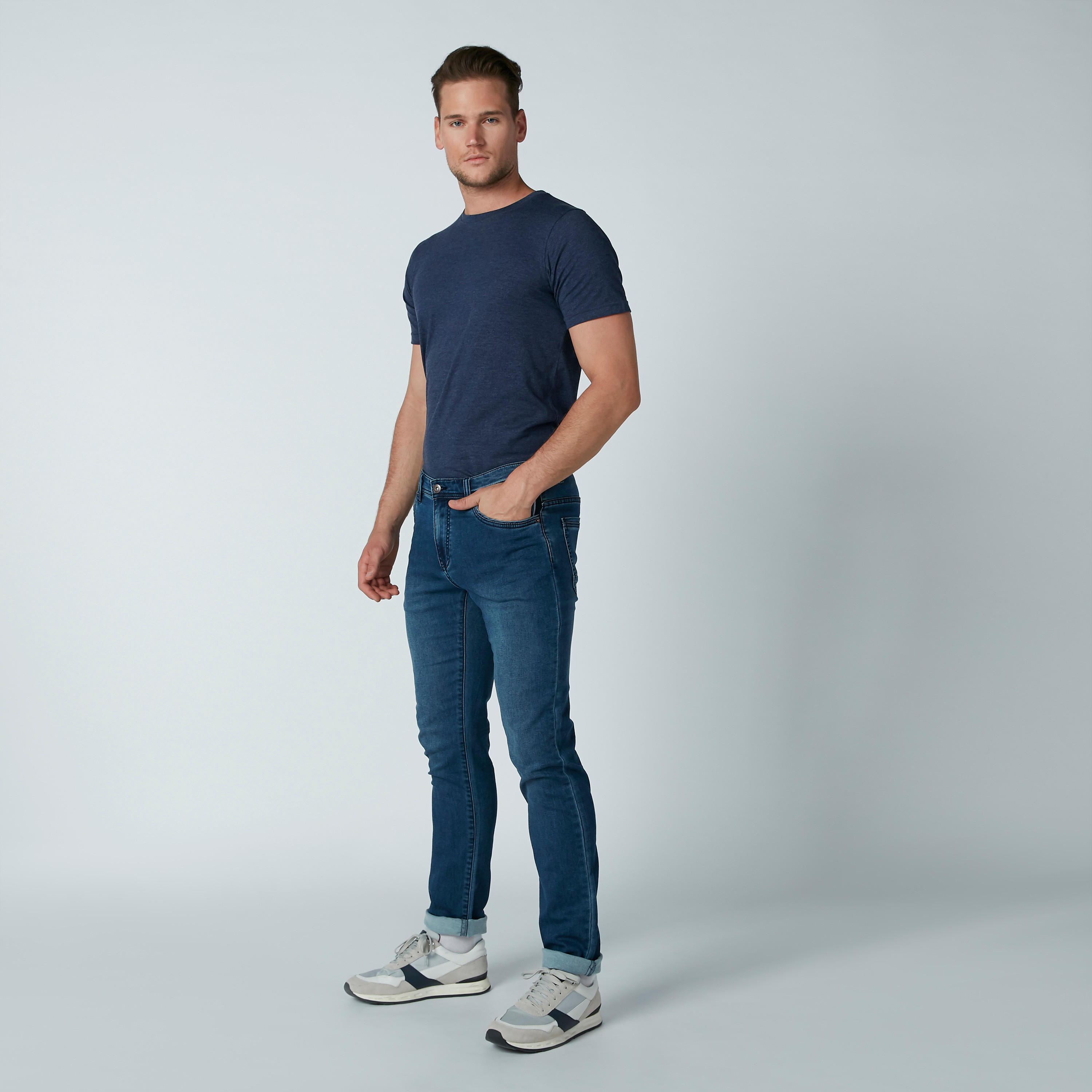 تيشيرت بياقة مستديرة وأكمام قصيرة-men-clothing-tshirtsandpolos-tshirts-image-2