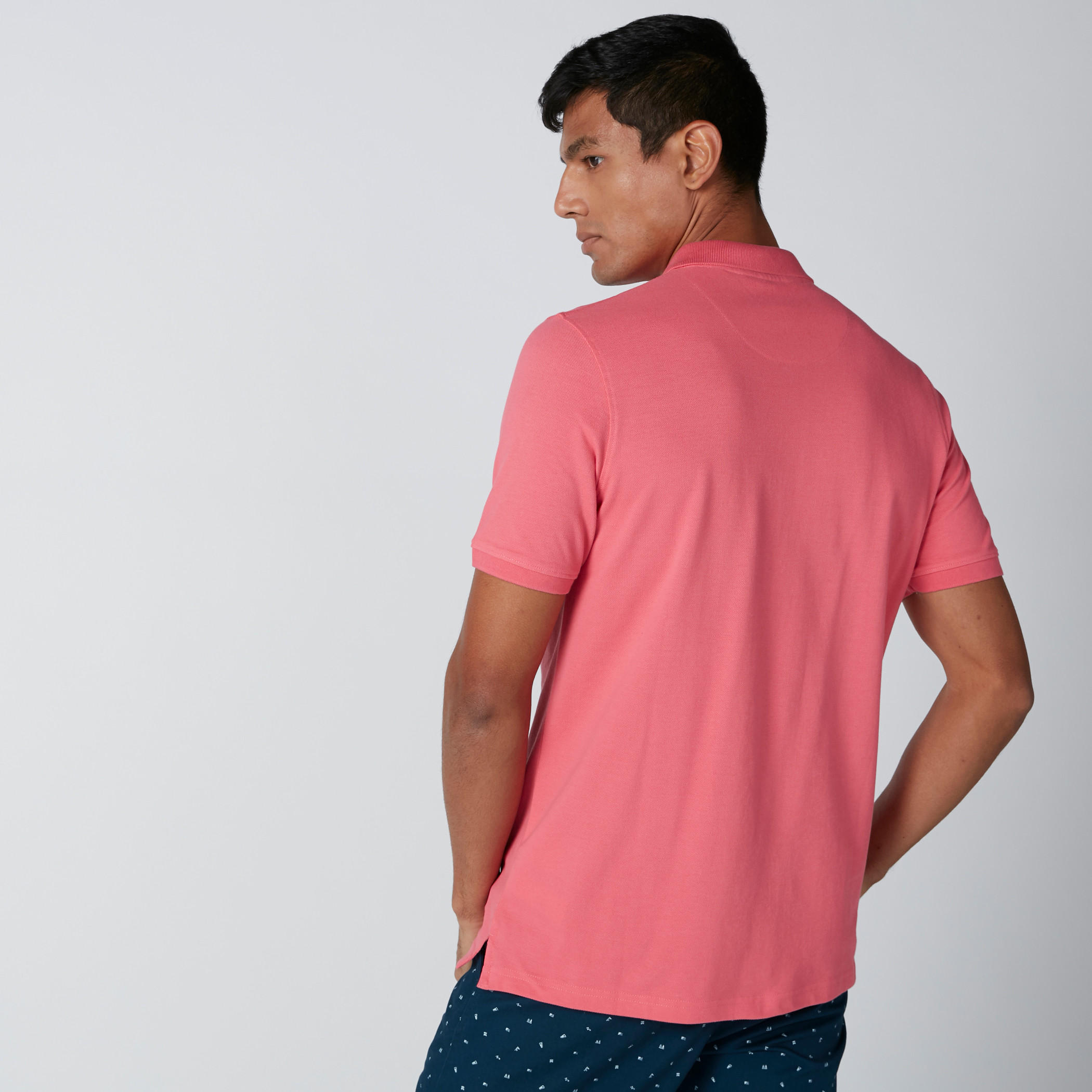 تيشيرت بياقة بولو وبأكمام قصيرة-men-clothing-tshirtsandpolos-polos-image-2