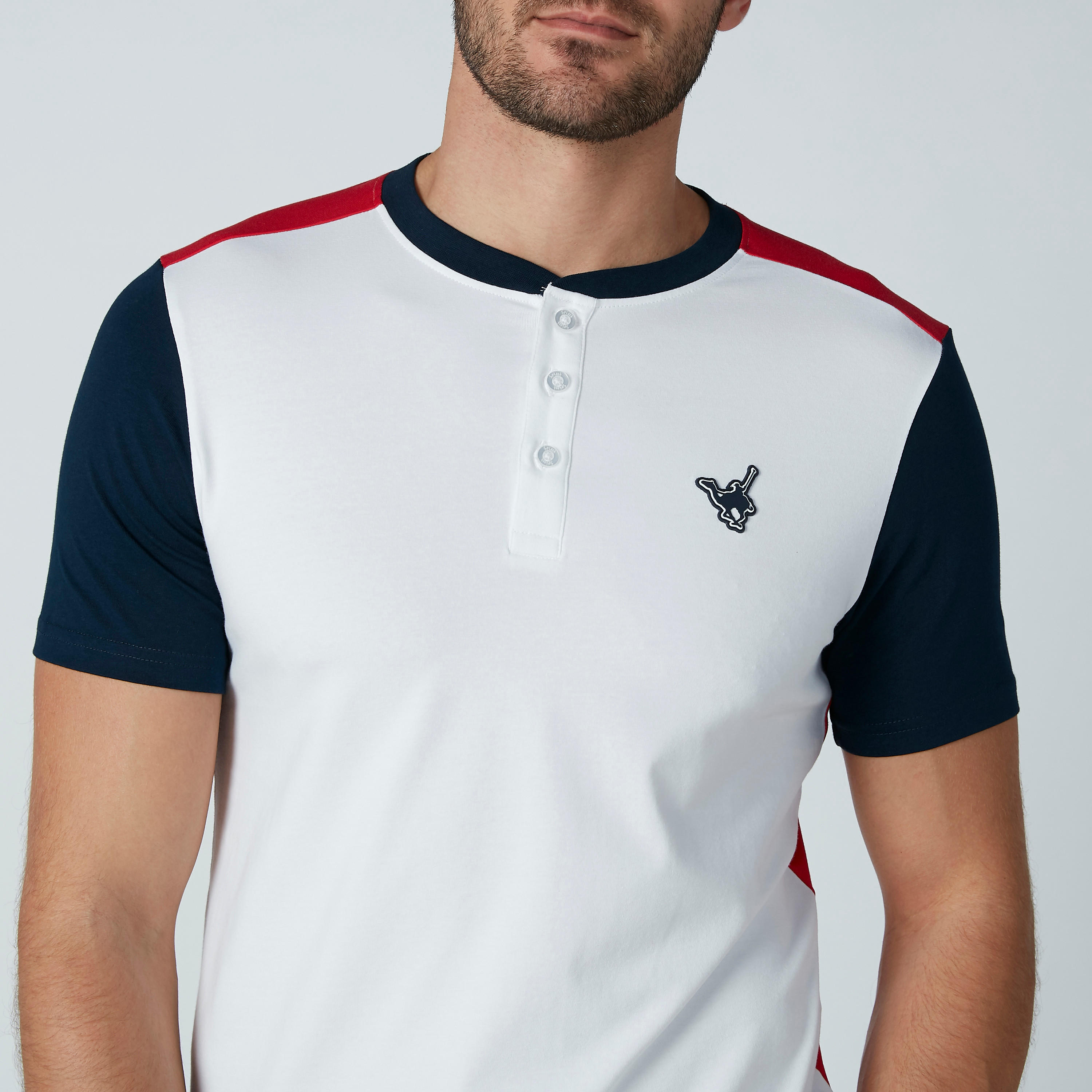 تيشيرت مستدام سادة بياقة هينلي وأكمام قصيرة-men-clothing-tshirtsandpolos-tshirts-image-8