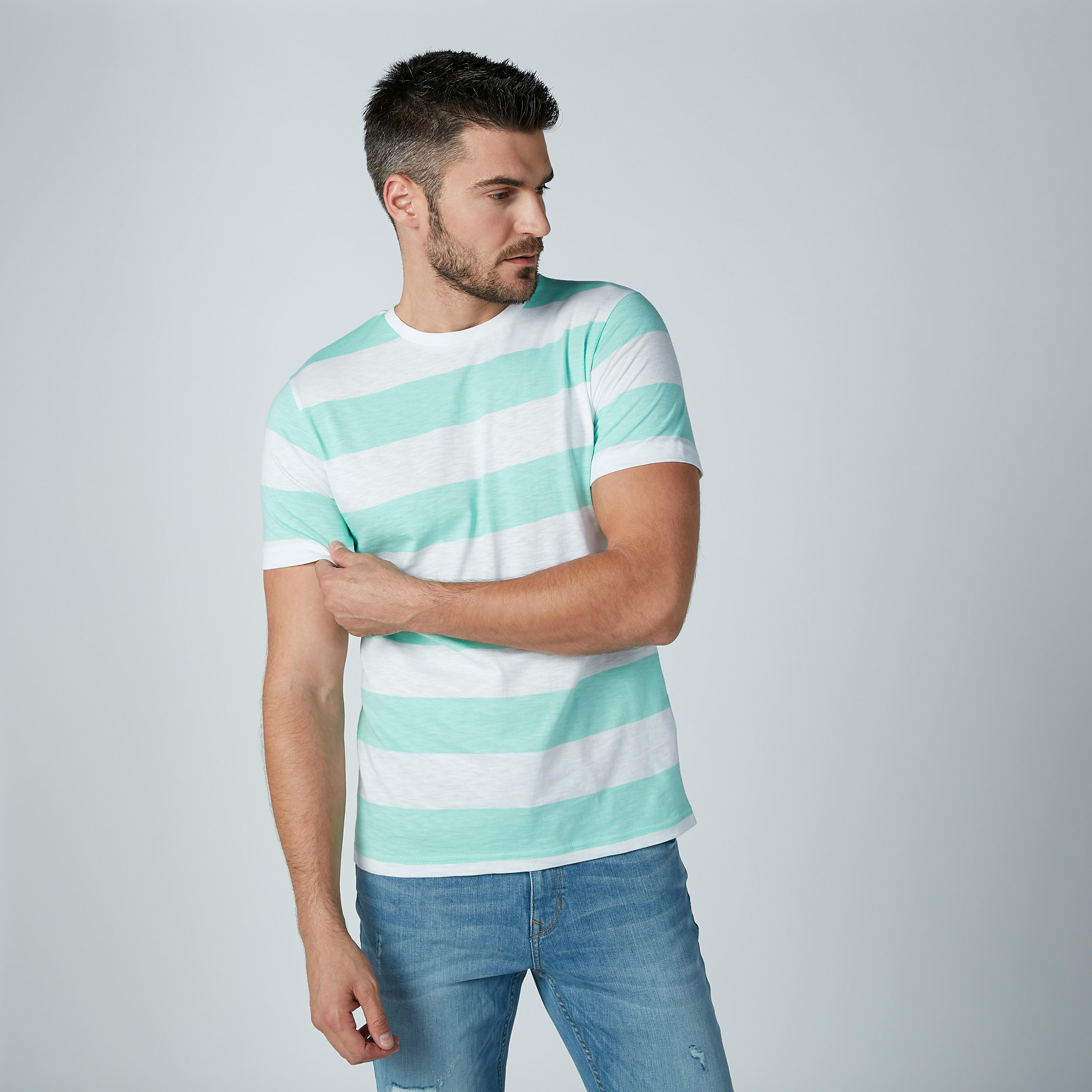 تيشيرت مقلّم بياقة مستديرة وأكمام قصيرة-men-clothing-tshirtsandpolos-tshirts-image-2