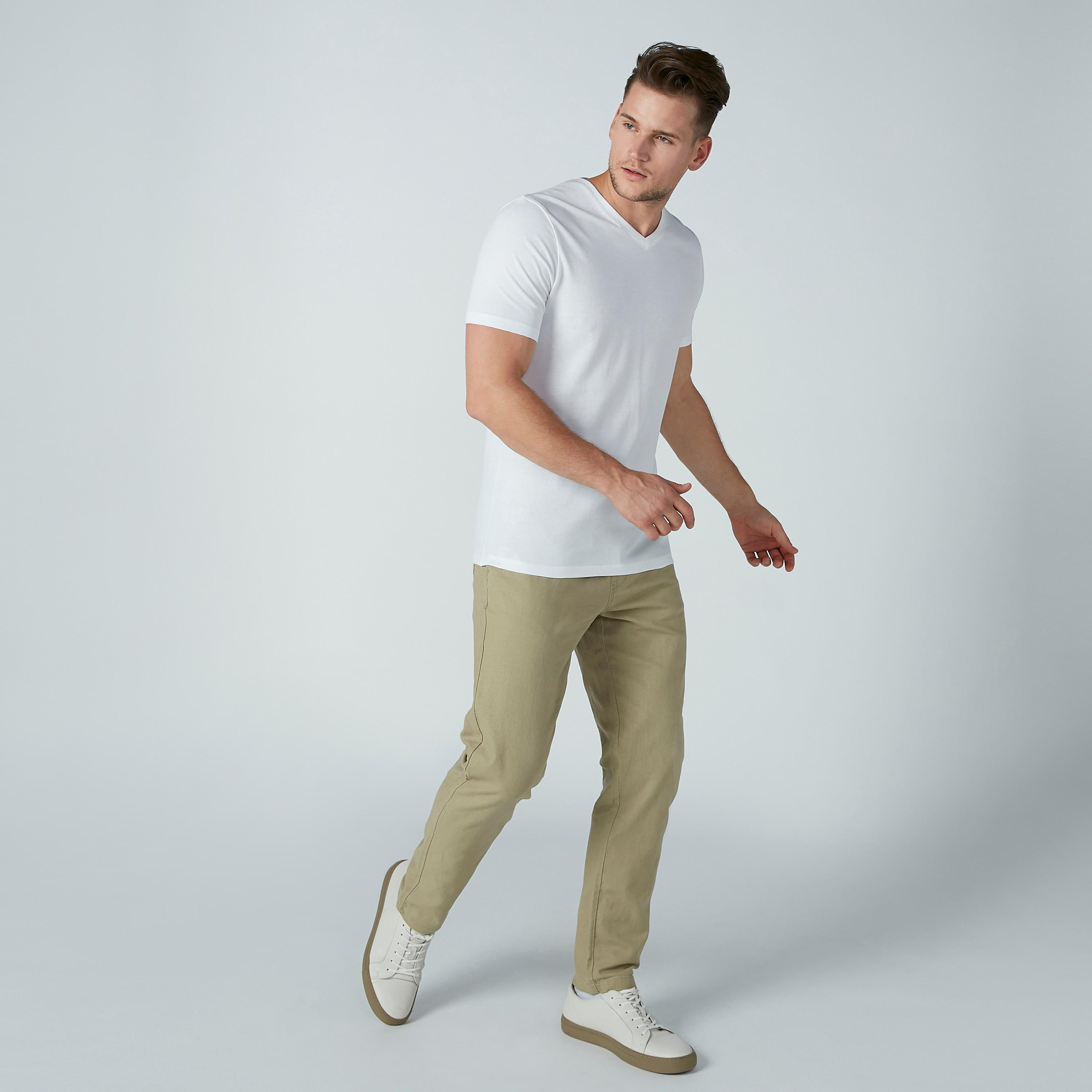 تيشيرت سادة بياقة V وأكمام قصيرة-men-clothing-tshirtsandpolos-tshirts-image-11