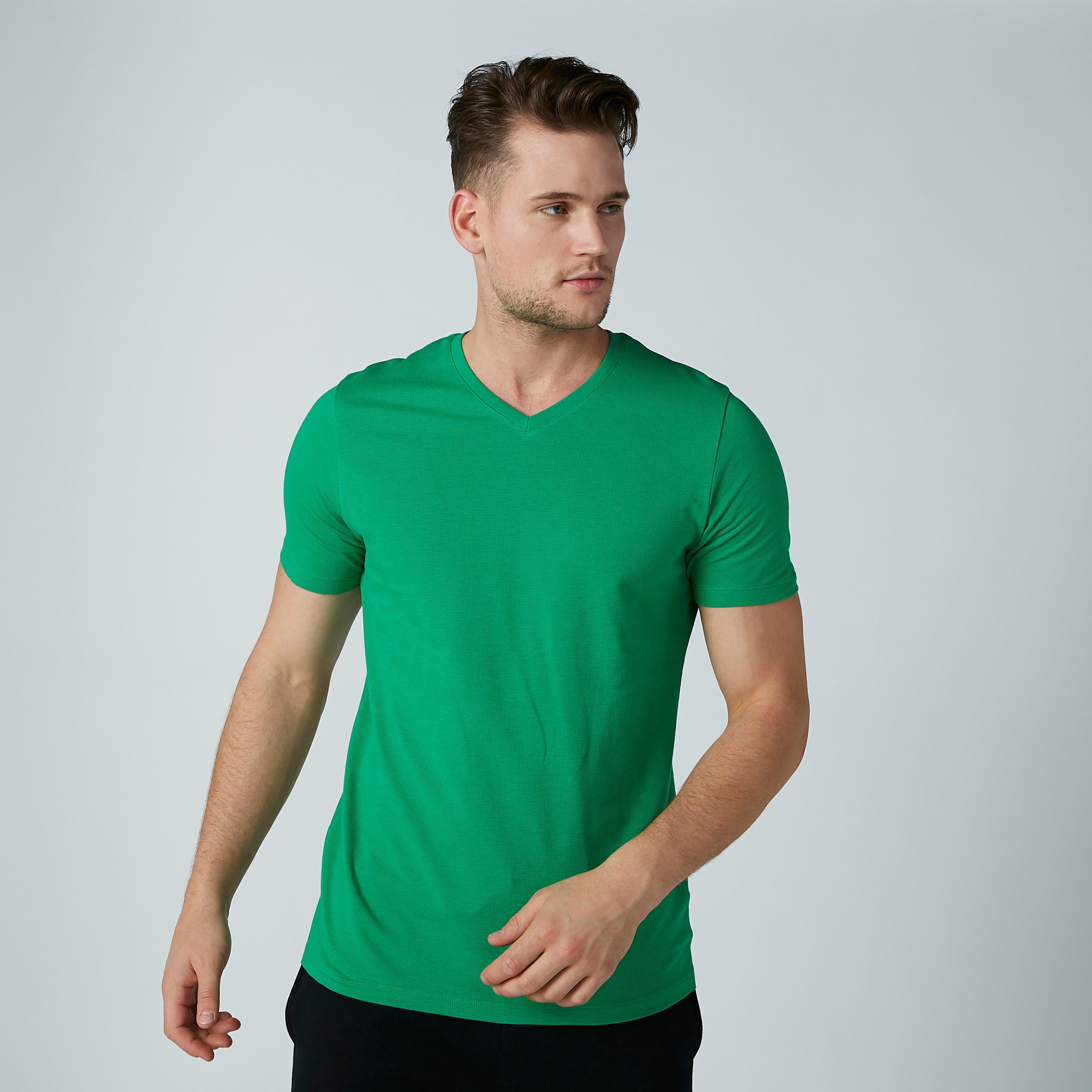 تيشيرت سادة بياقة V وأكمام قصيرة-men-clothing-tshirtsandpolos-tshirts-image-1