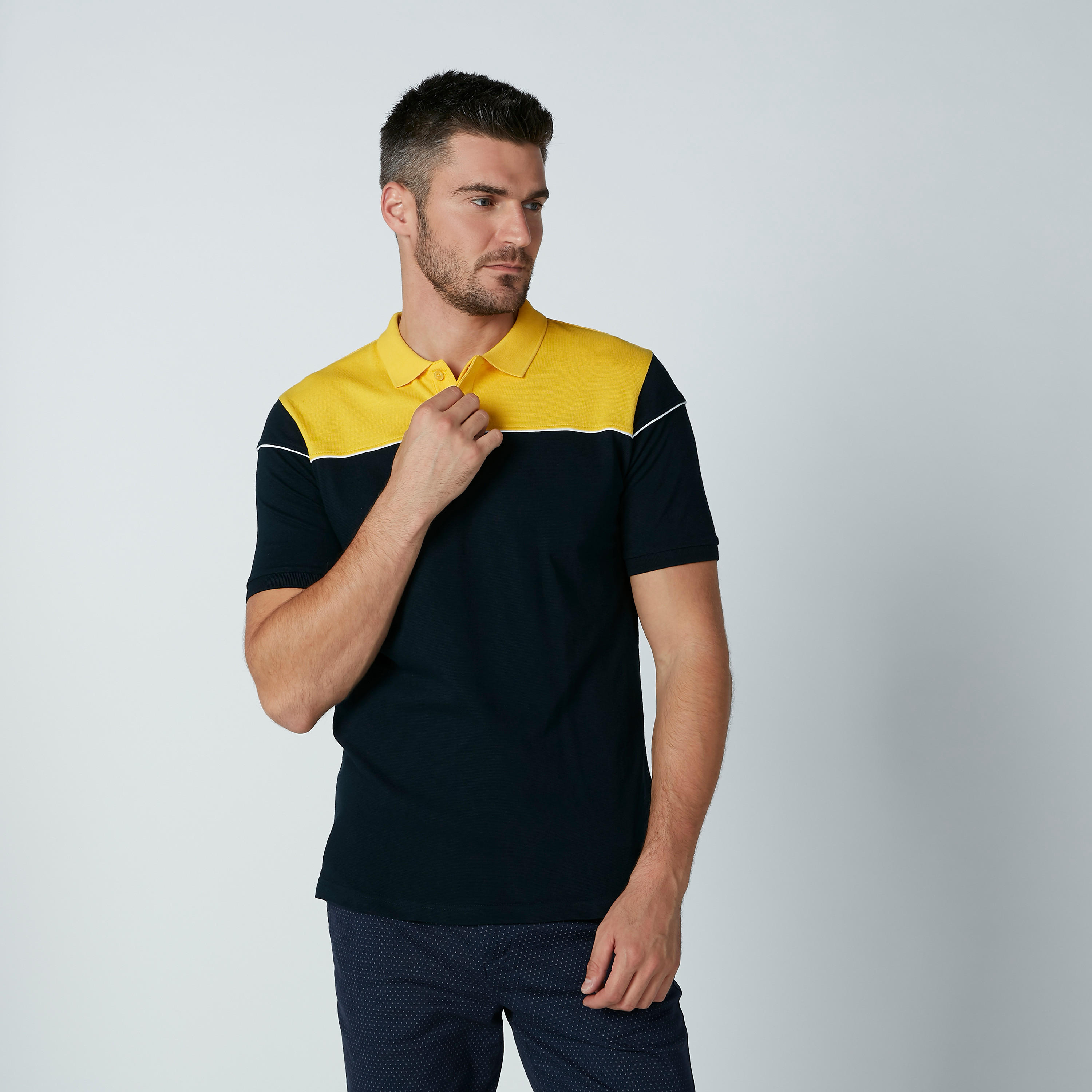 تيشيرت سادة بياقة فولت وأكمام قصيرة-men-clothing-tshirtsandpolos-polos-image-2