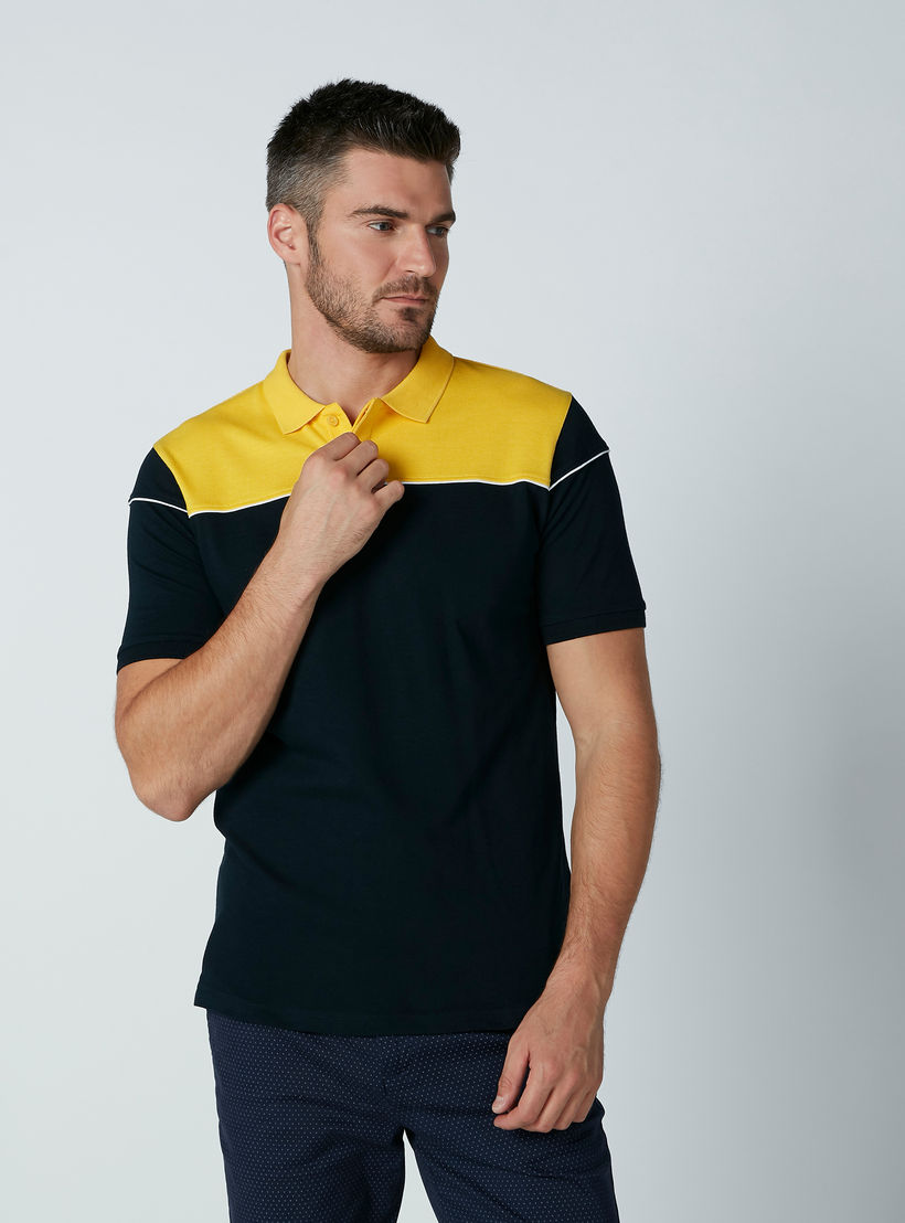 تيشيرت سادة بياقة فولت وأكمام قصيرة-men-clothing-tshirtsandpolos-polos-image-2