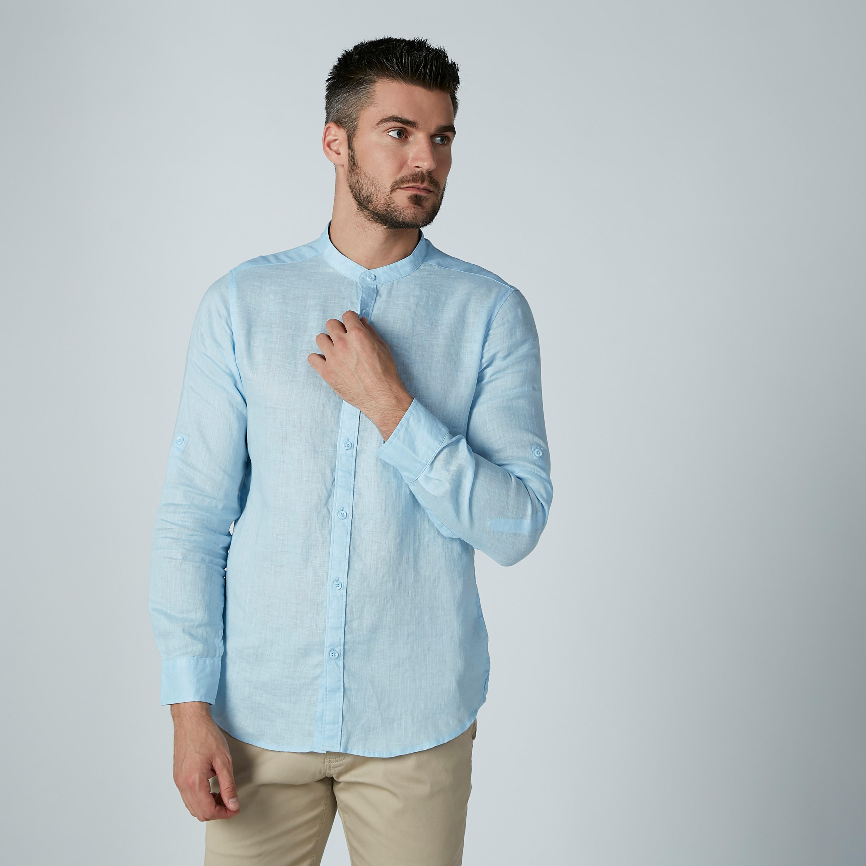 قميص سادة بياقة ماندارين وأكمام طويلة-men-clothing-shirts-image-2