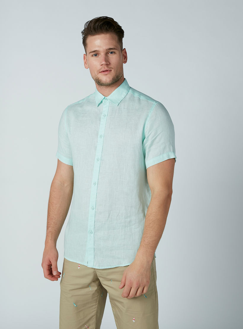 قميص كاجوال سادة بأكمام قصيرة وأزرار-men-clothing-shirts-image-4