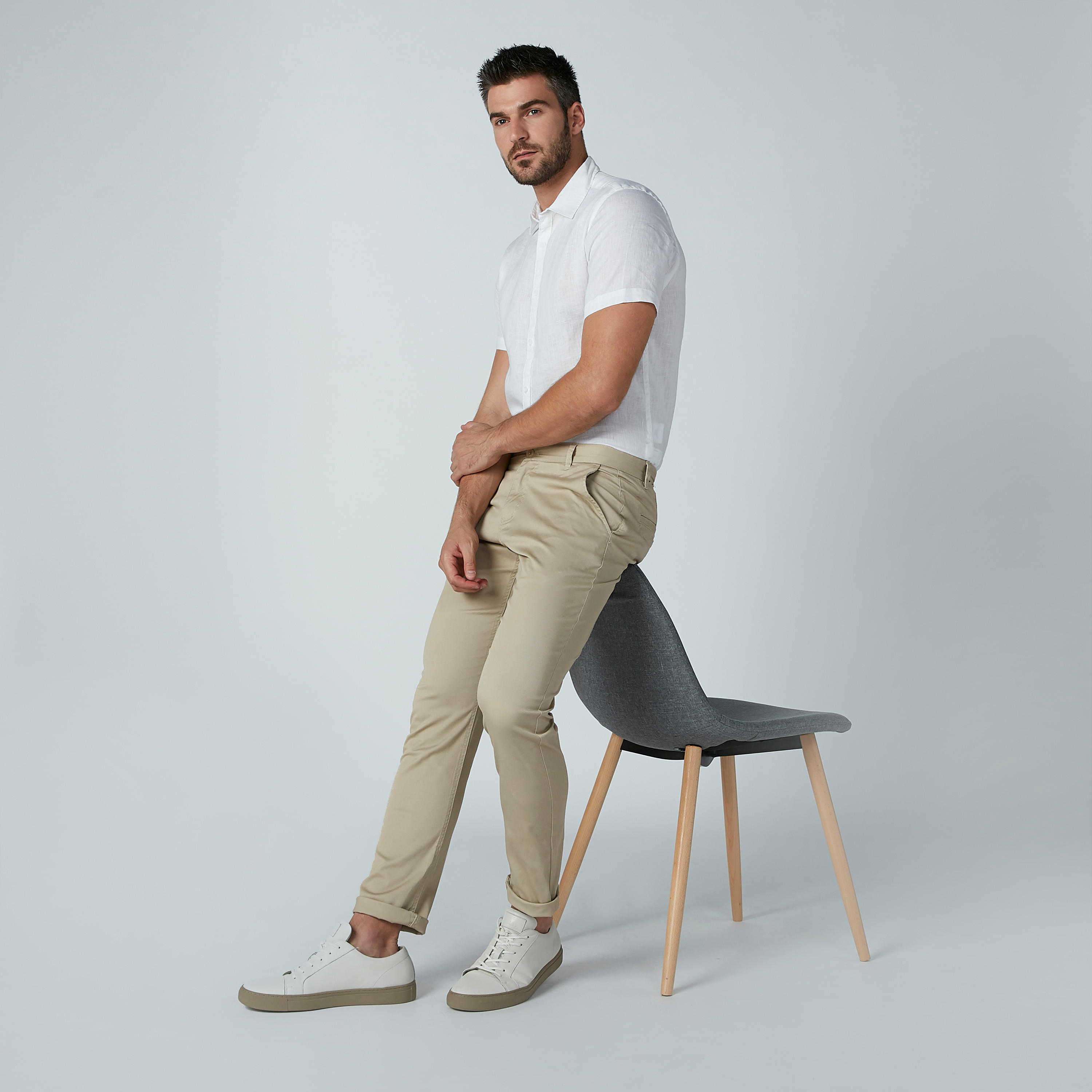 قميص سادة بأكمام قصيرة وأزرار-men-clothing-shirts-image-1