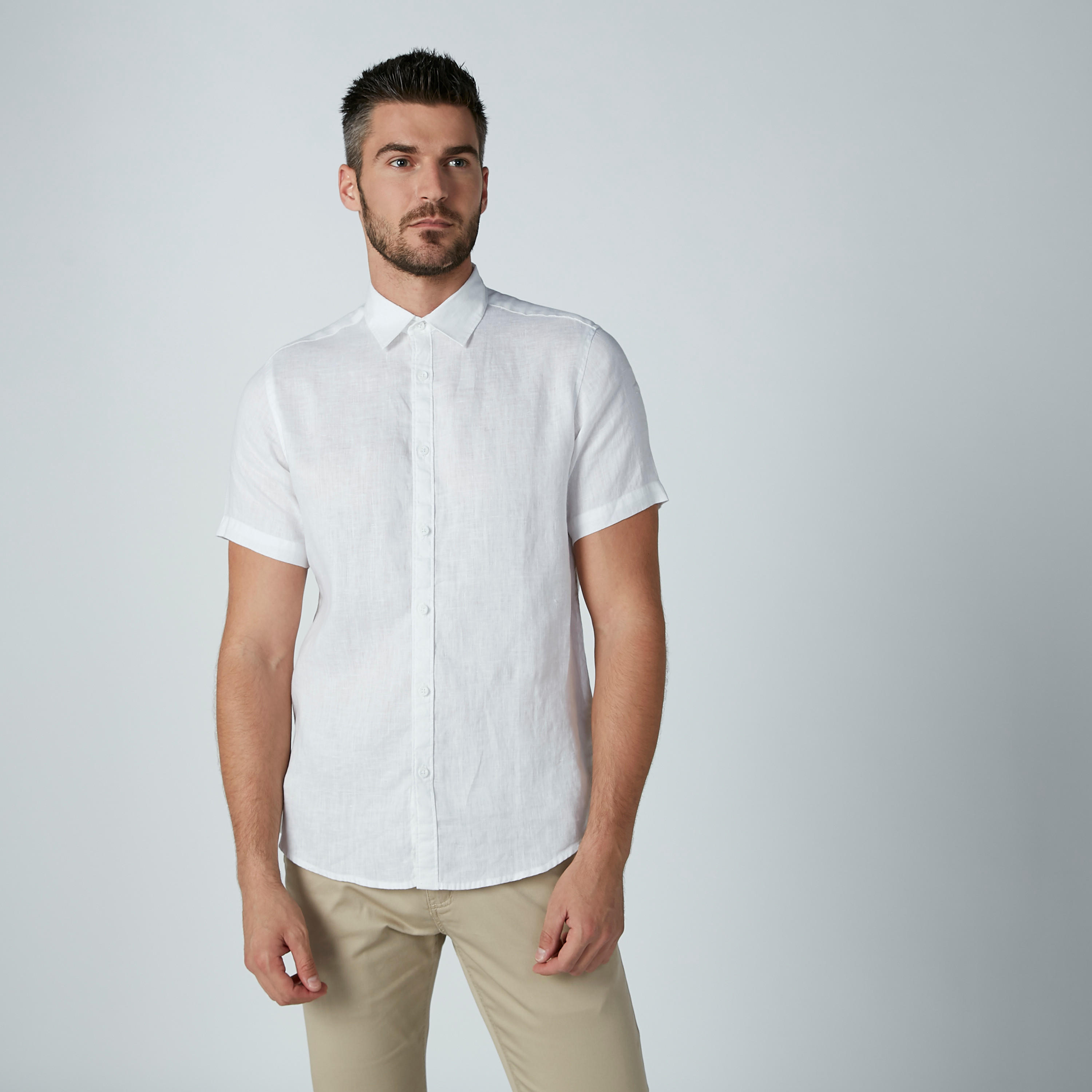 قميص سادة بأكمام قصيرة وأزرار-men-clothing-shirts-image-2