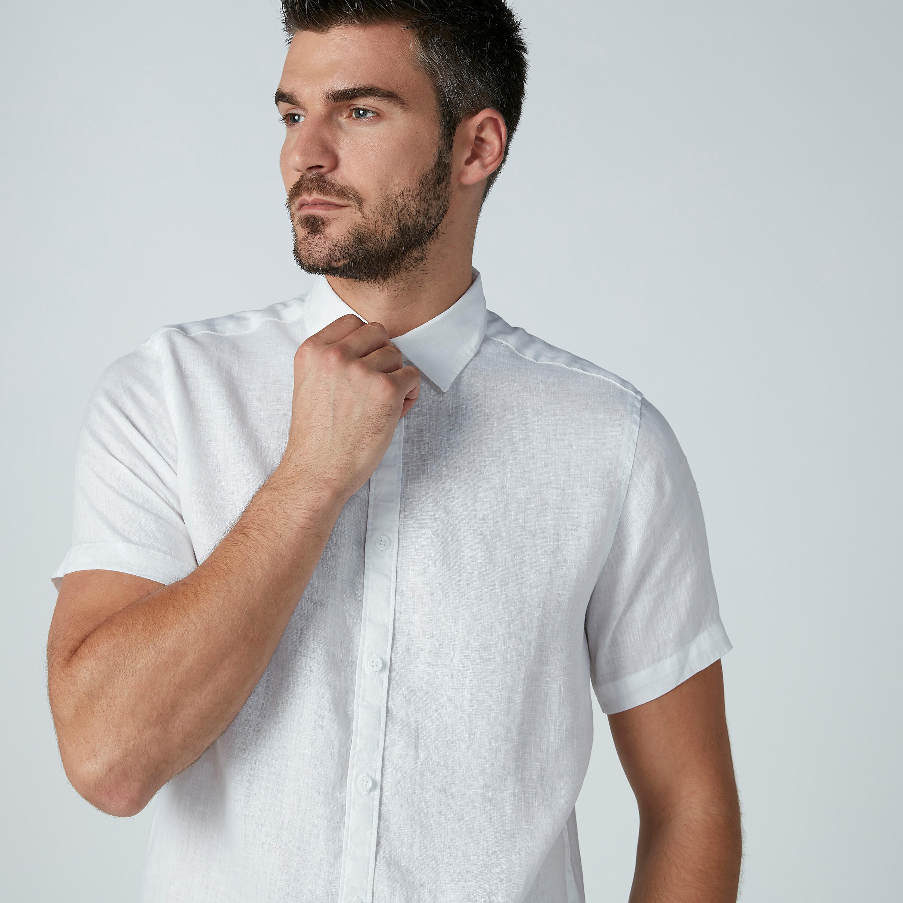 قميص سادة بأكمام قصيرة وأزرار-men-clothing-shirts-image-3