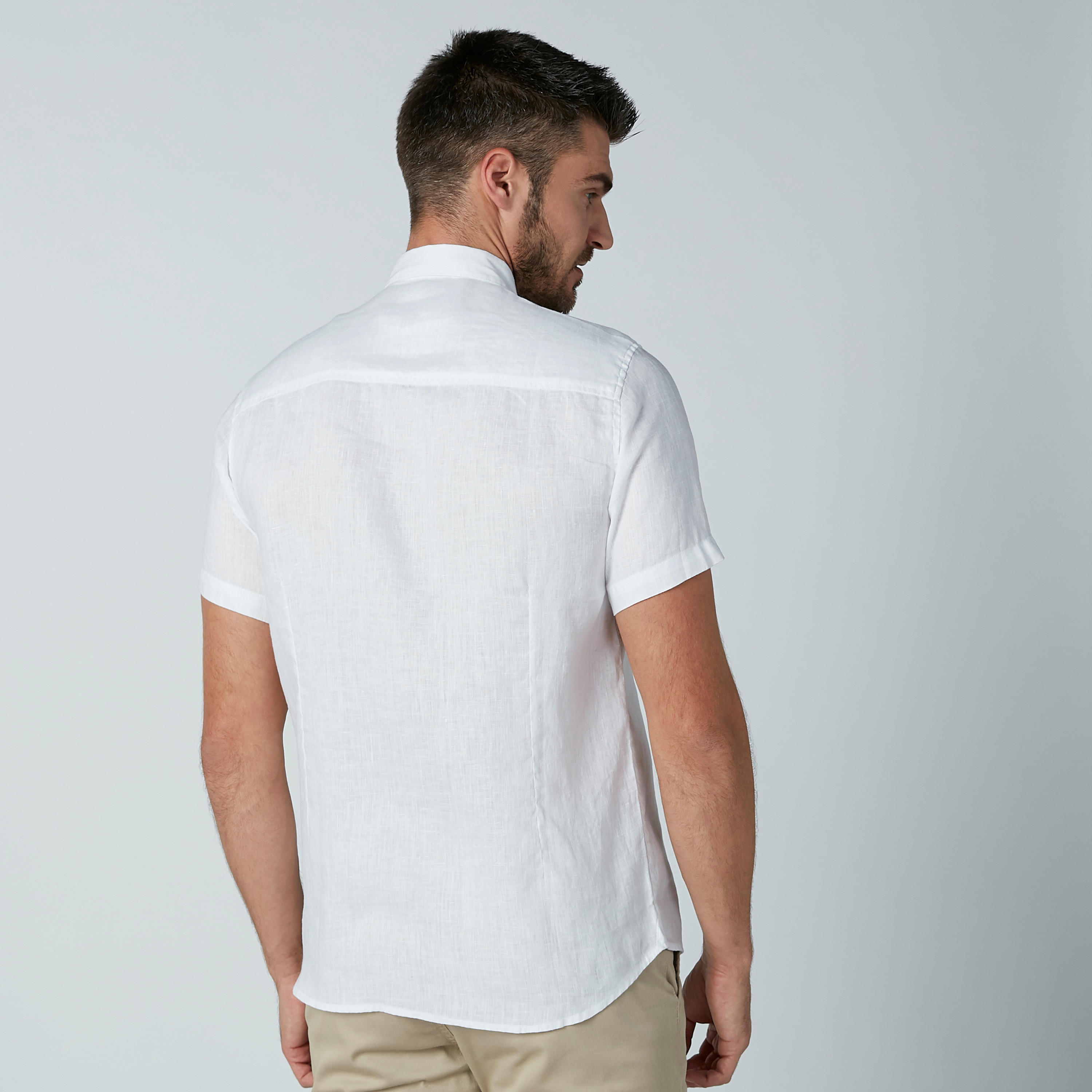 قميص سادة بأكمام قصيرة وأزرار-men-clothing-shirts-image-4