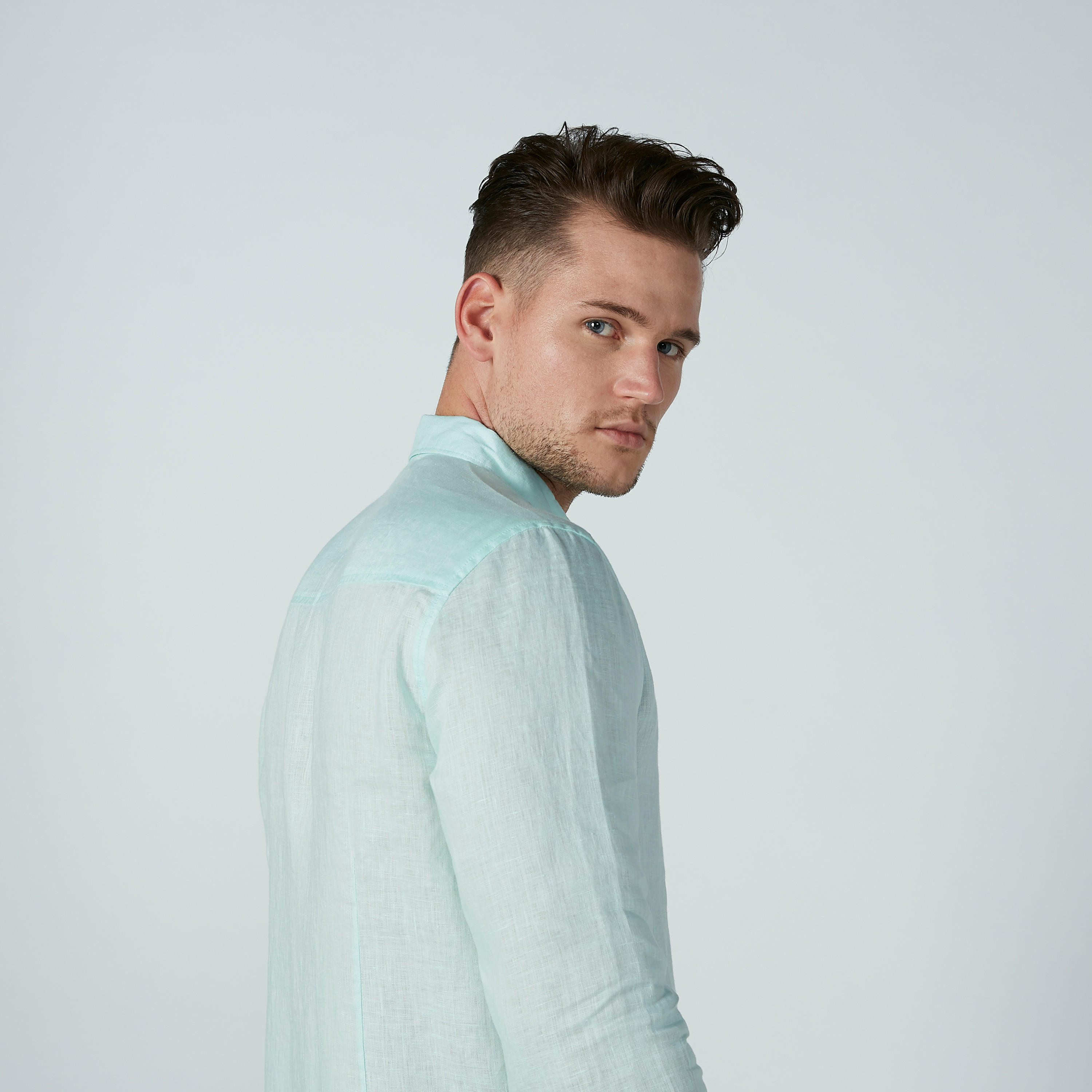 قميص سادة بأكمام طويلة وأزرار-men-clothing-shirts-image-4