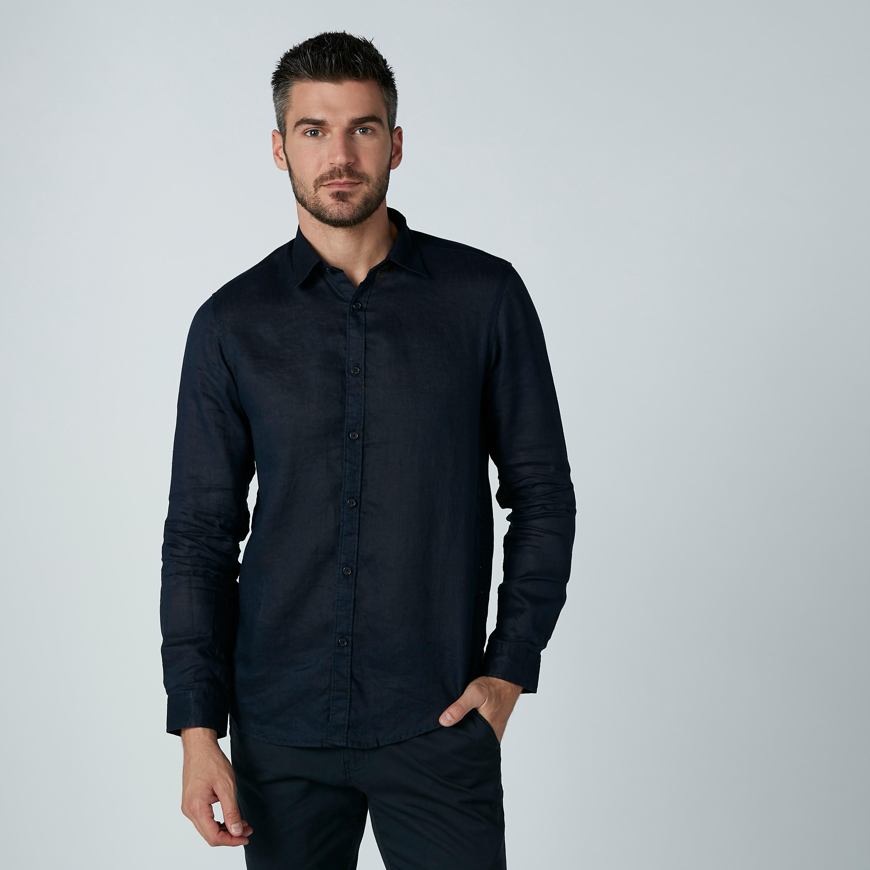 قميص سادة بأكمام طويلة وأزرار-men-clothing-shirts-image-4