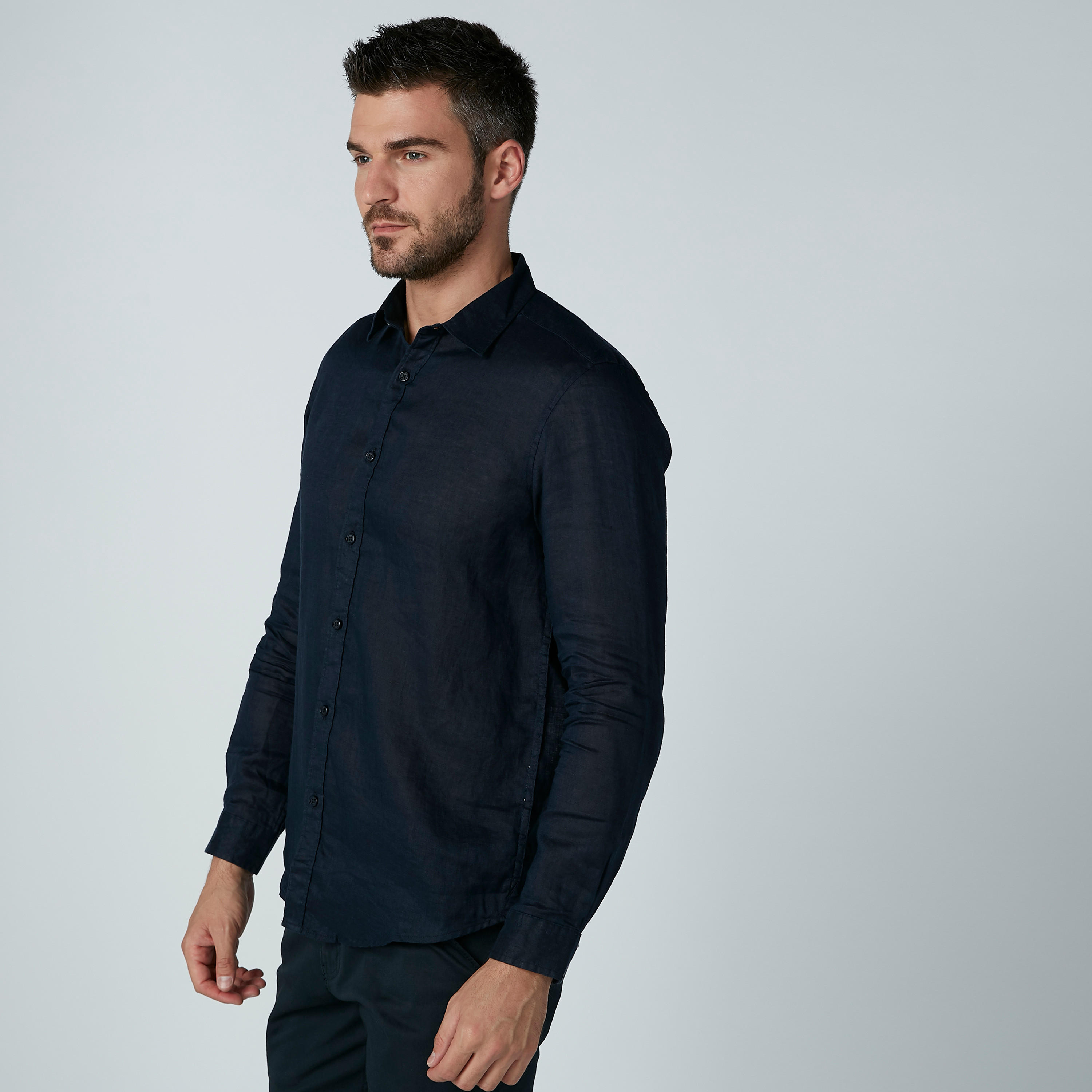 قميص سادة بأكمام طويلة وأزرار-men-clothing-shirts-image-1