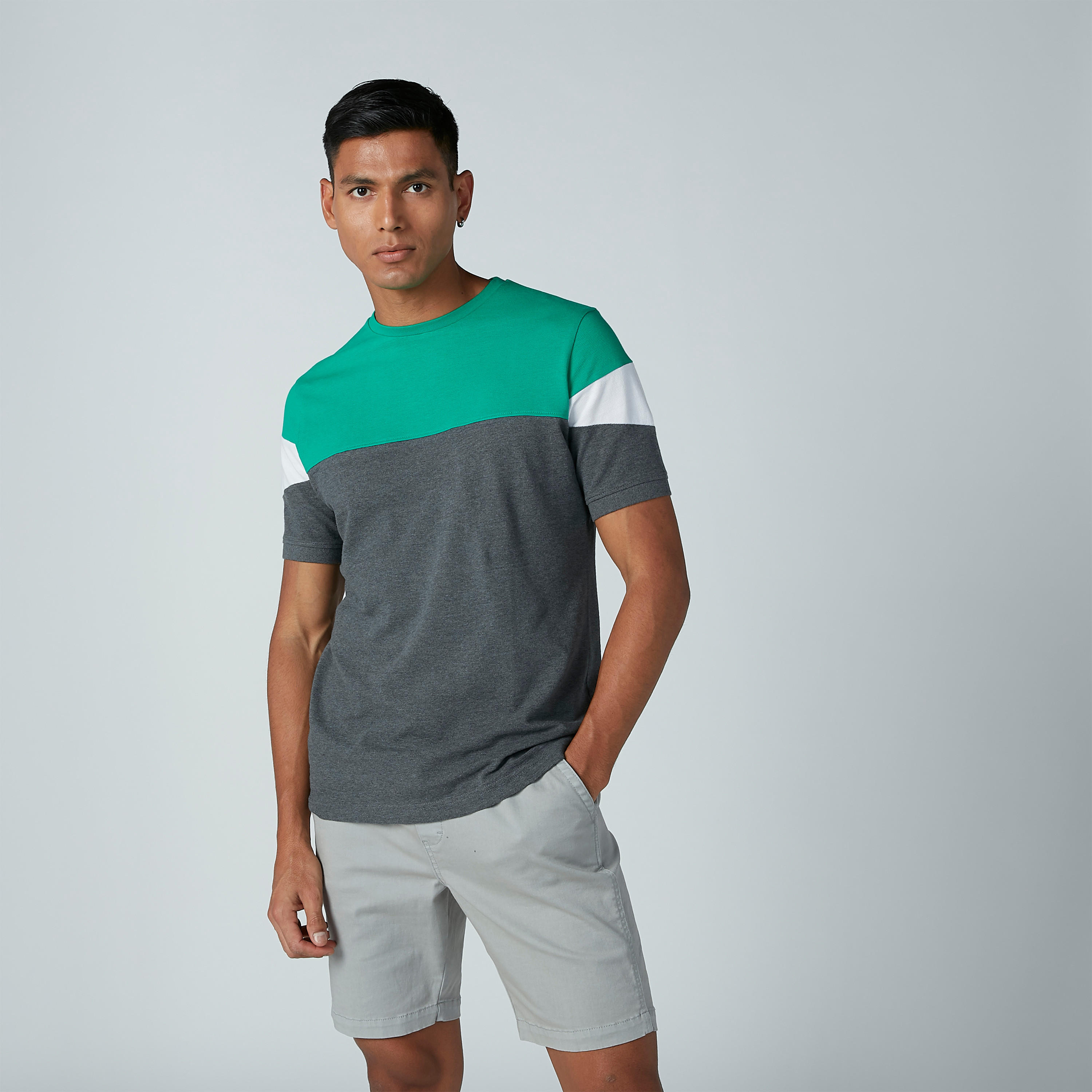 تيشيرت سادة بياقة مستديرة وأكمام قصيرة-men-clothing-tshirtsandpolos-tshirts-image-2