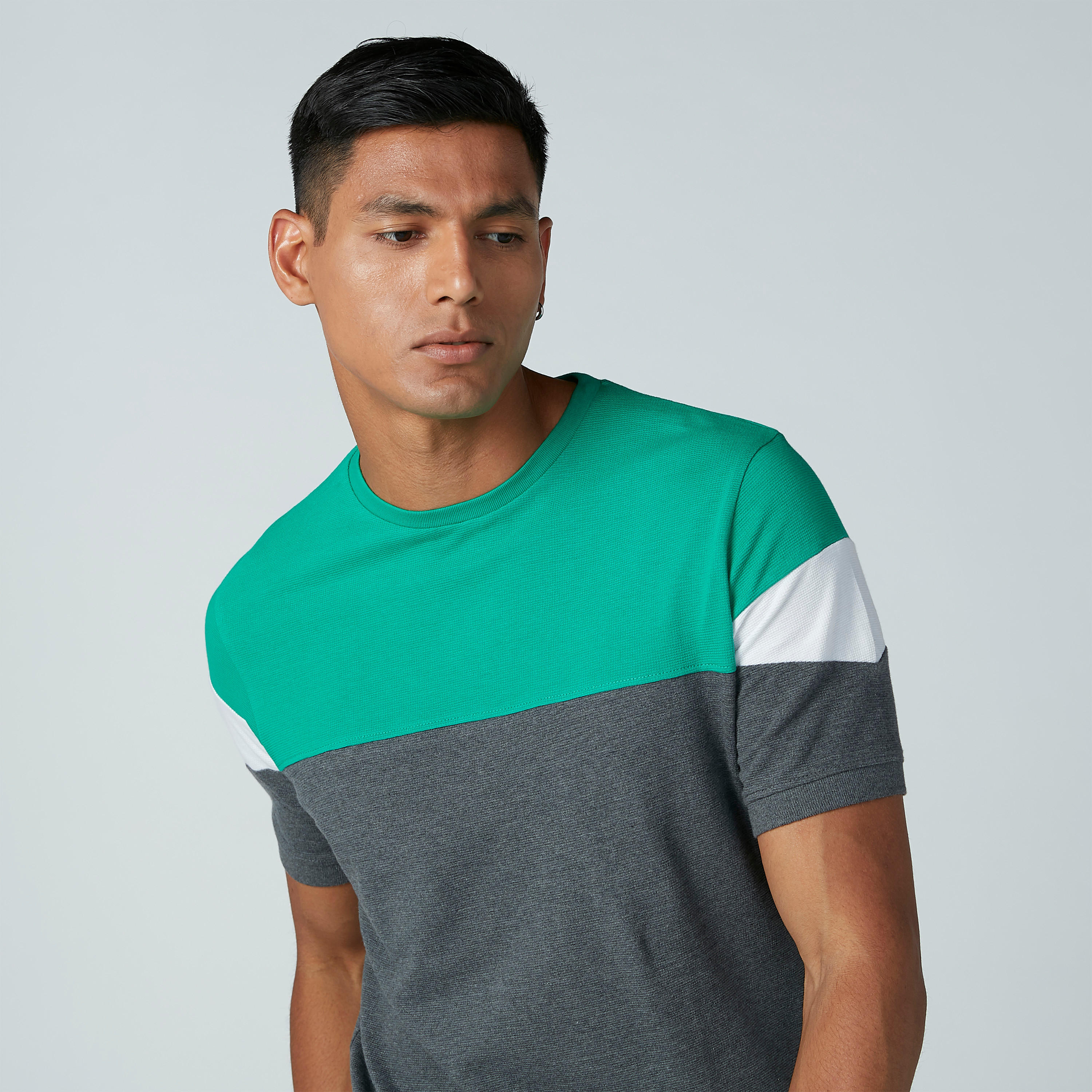 تيشيرت سادة بياقة مستديرة وأكمام قصيرة-men-clothing-tshirtsandpolos-tshirts-image-3
