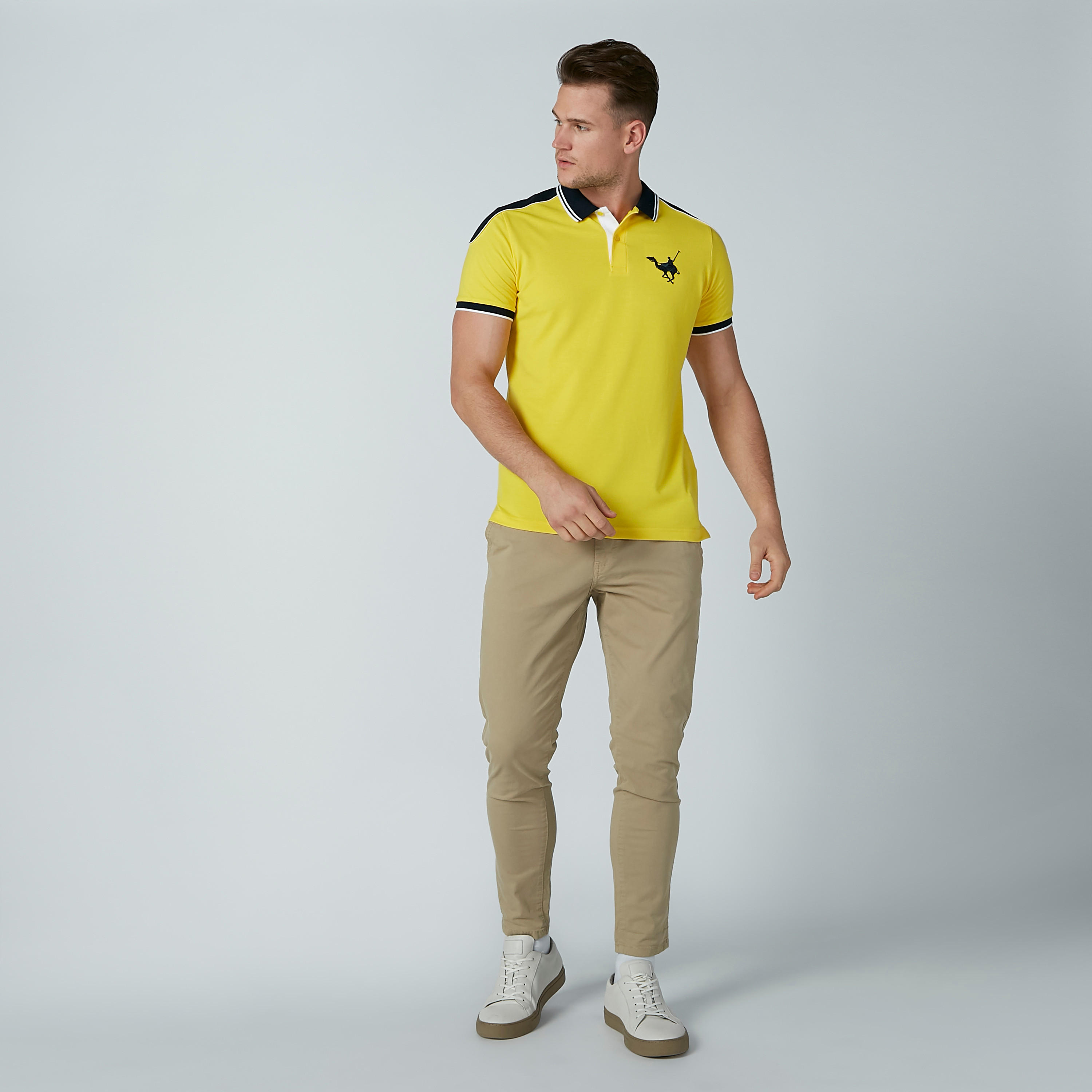 تيشرت سادة بياقة بولو وأكمام قصيرة-men-clothing-tshirtsandpolos-polos-image-2
