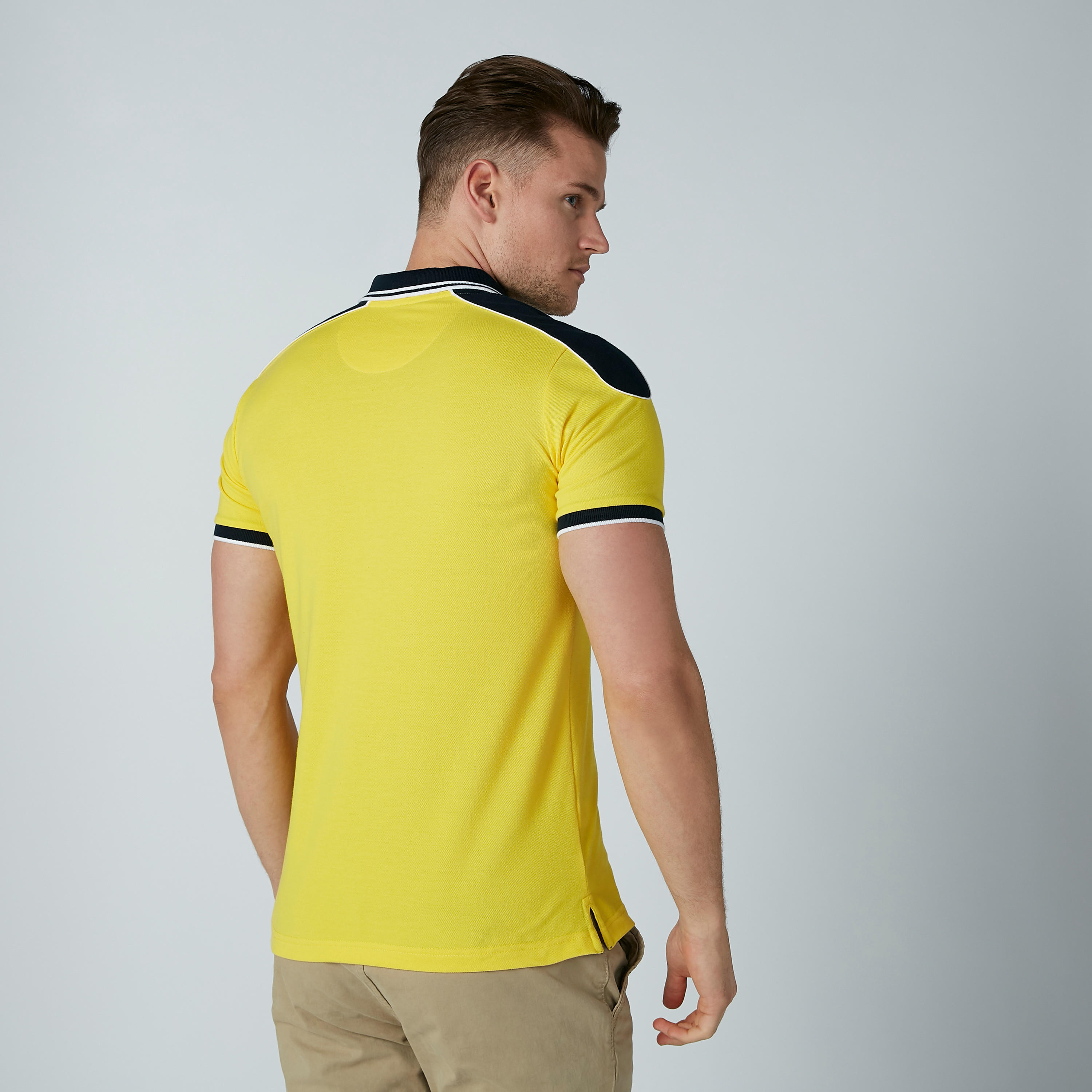 تيشرت سادة بياقة بولو وأكمام قصيرة-men-clothing-tshirtsandpolos-polos-image-4
