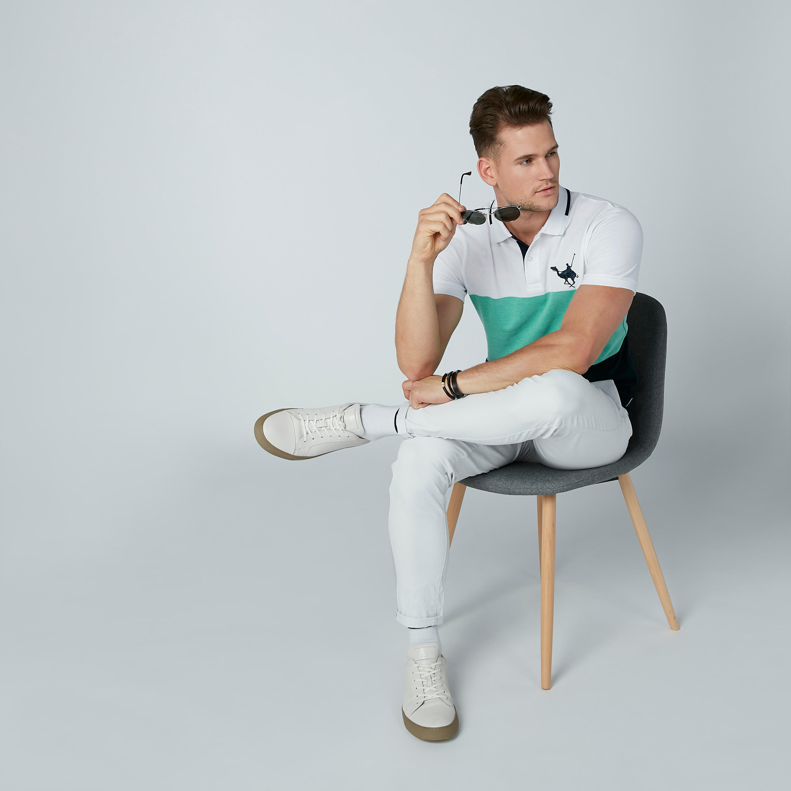 تيشيرت مقلّم بياقة بولو وأكمام قصيرة-men-clothing-tshirtsandpolos-polos-image-1
