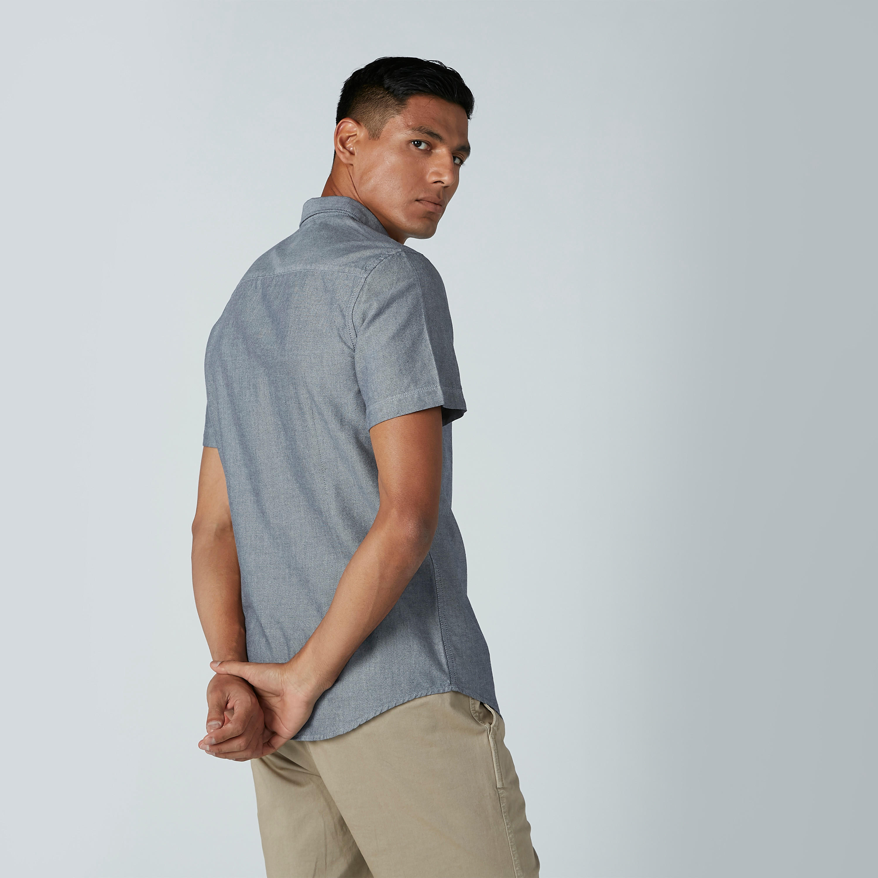 قميص سادة بأكمام قصيرة-men-clothing-shirts-image-4