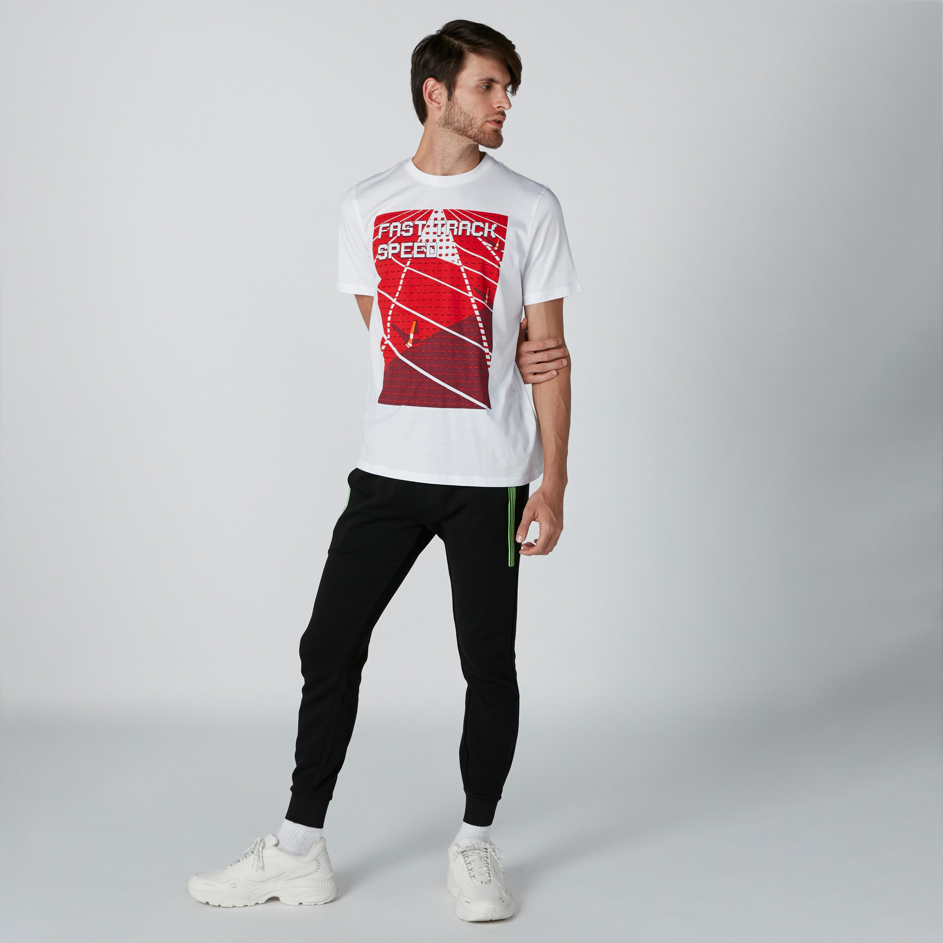 تيشيرت بياقة مستديرة وأكمام قصيرة وطبعات-men-clothing-tshirtsandpolos-tshirts-image-3
