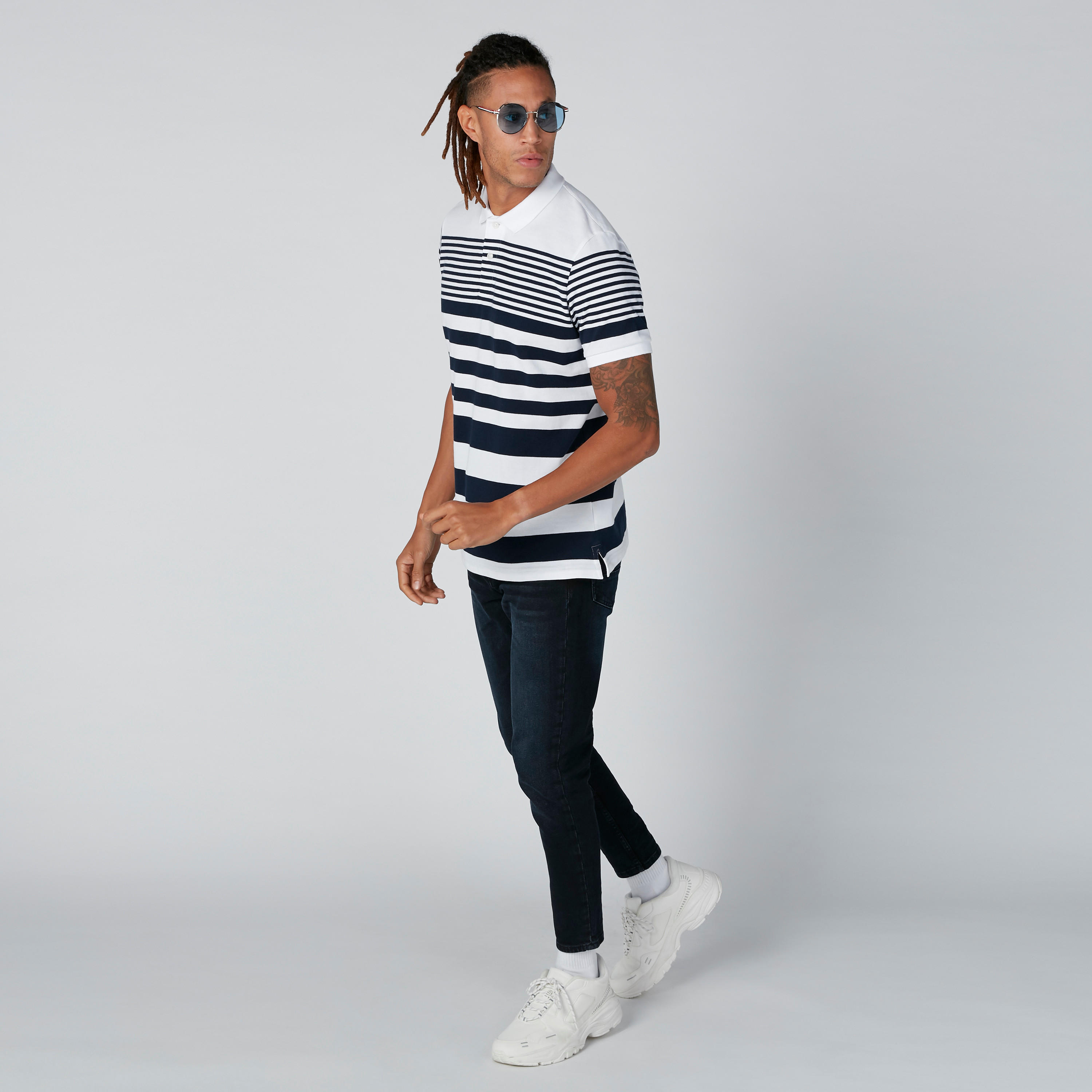تيشيرت مستدام بولو مقلّم بأكمام قصيرة-men-clothing-tshirtsandpolos-polos-image-1