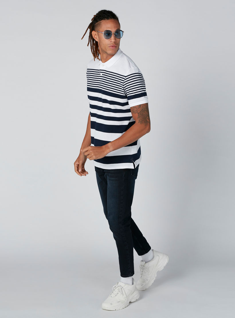 تيشيرت مستدام بولو مقلّم بأكمام قصيرة-men-clothing-tshirtsandpolos-polos-image-1