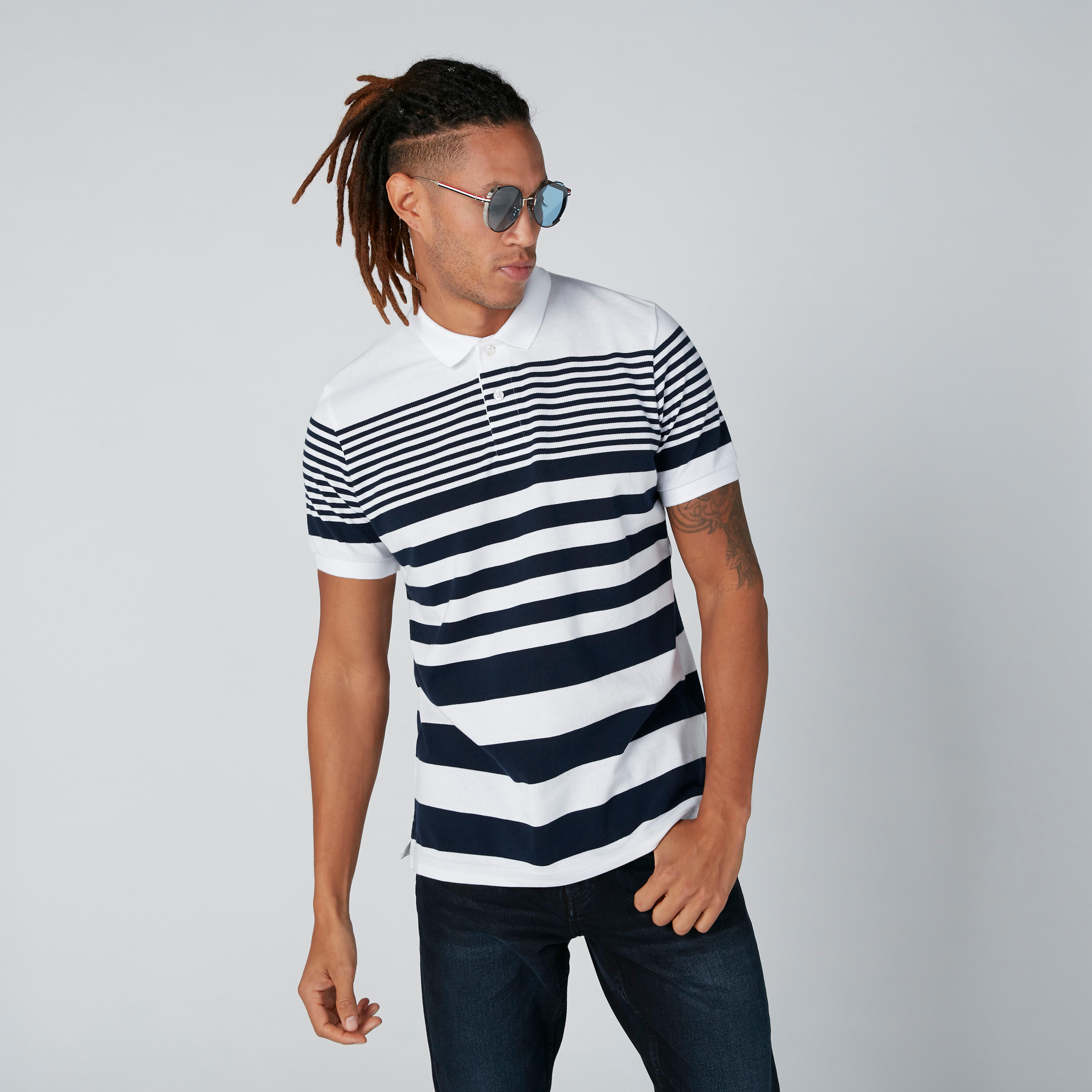 تيشيرت مستدام بولو مقلّم بأكمام قصيرة-men-clothing-tshirtsandpolos-polos-image-3