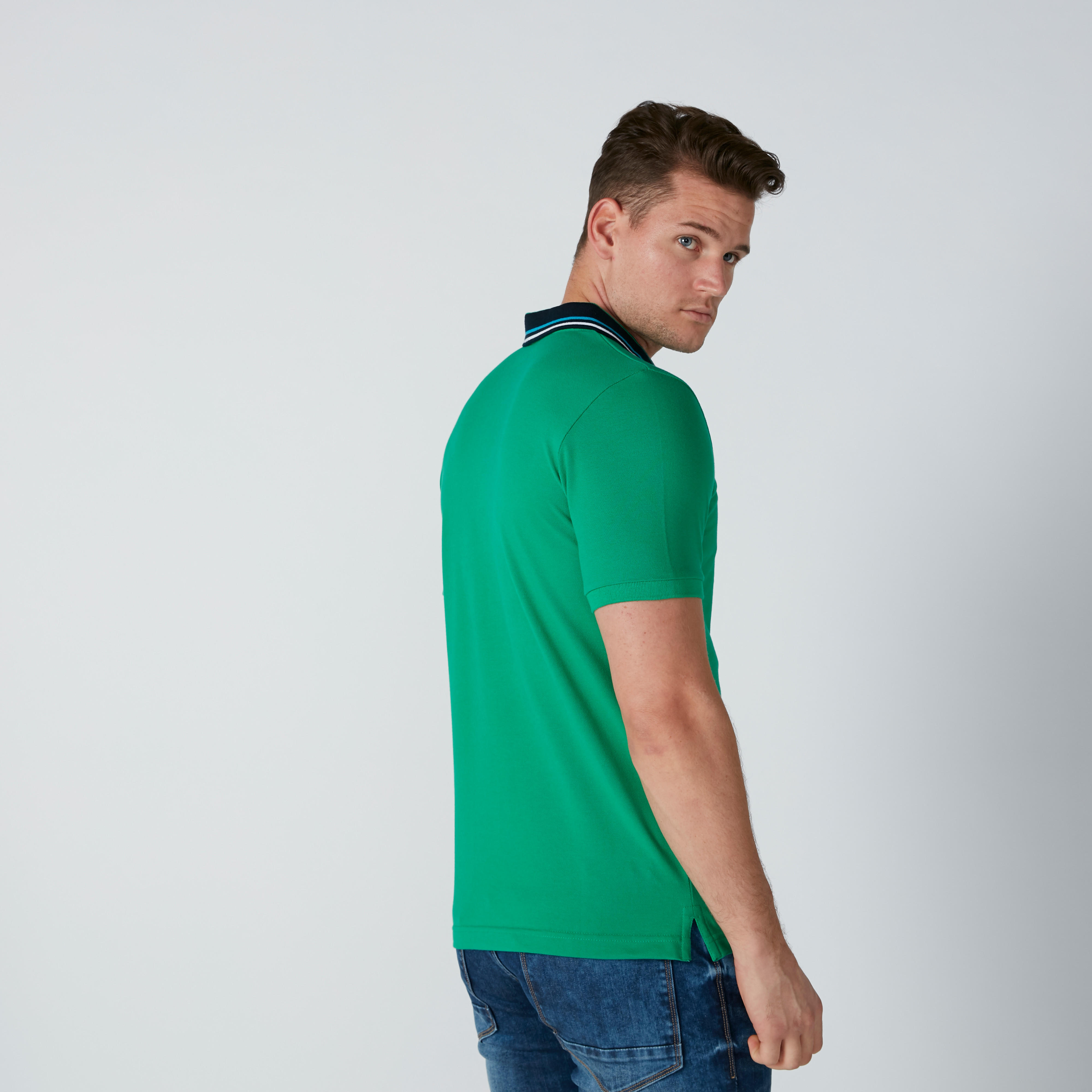 تيشيرت مطرّز بياقة بولو وأكمام قصيرة-men-clothing-tshirtsandpolos-polos-image-2