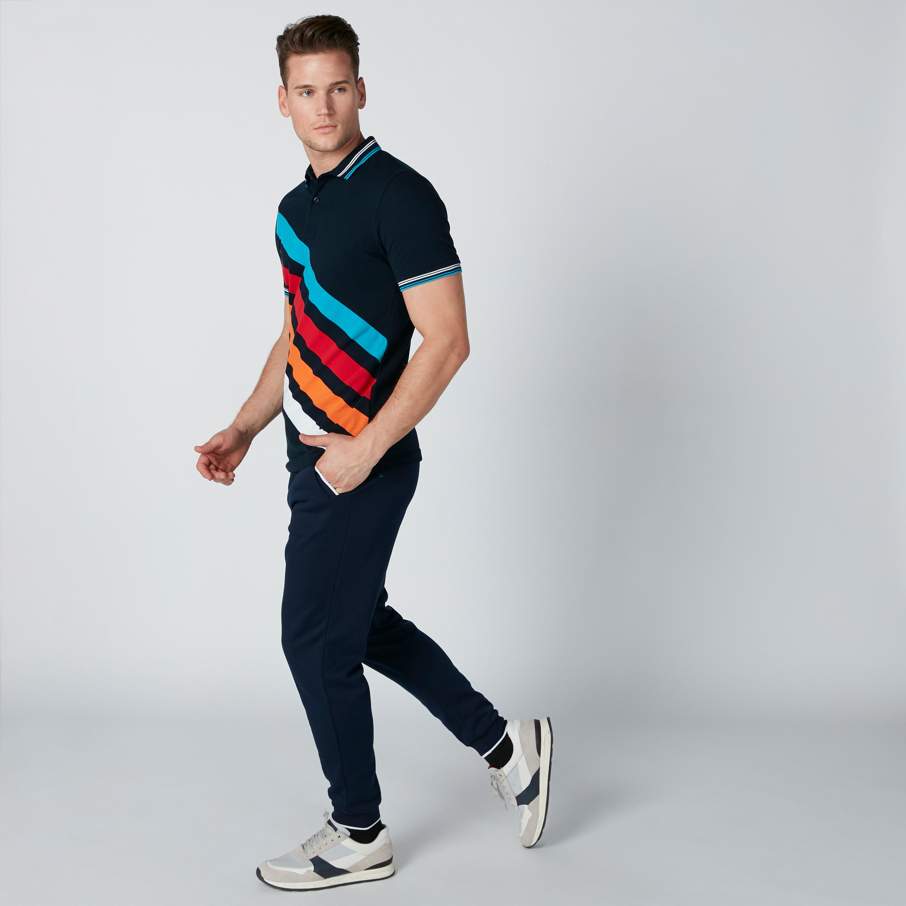 بنطال رياضي بقصة عادية وجيوب-men-clothing-bottoms-joggers-image-1