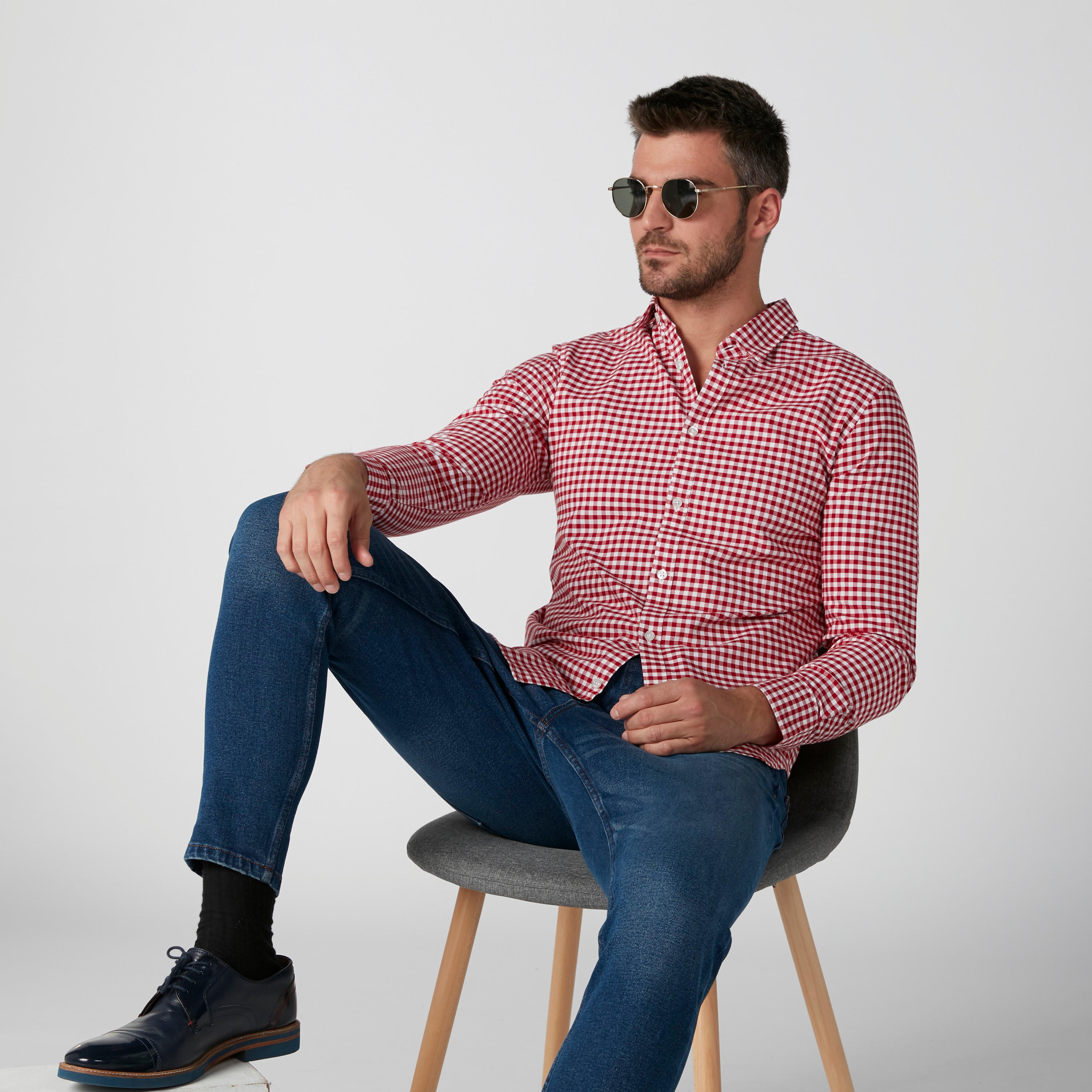 قميص كاروهات بقصّة عادية وأكمام طويلة وأزرار-men-clothing-shirts-image-1
