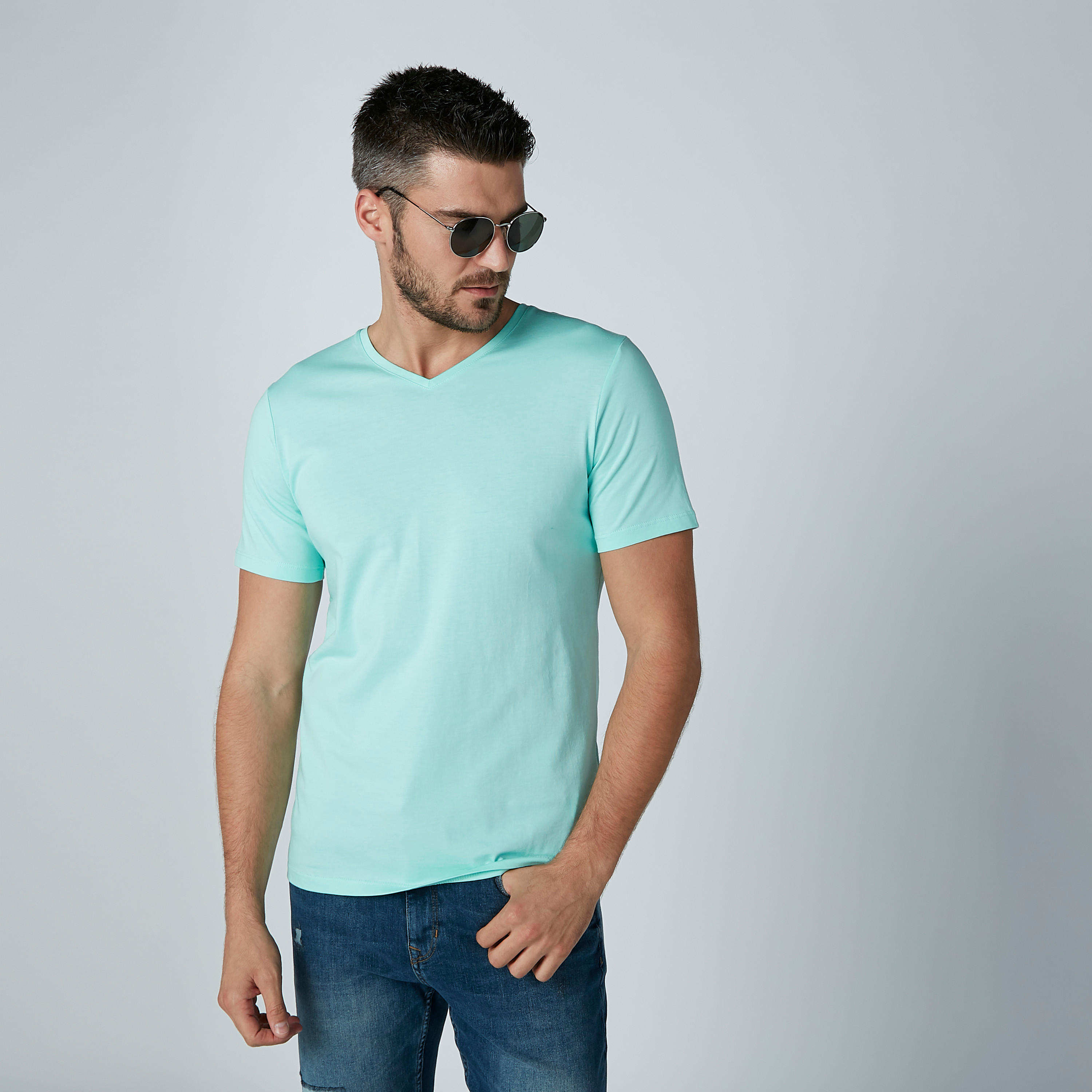 تيشيرت سادة بياقة V-men-clothing-tshirtsandpolos-tshirts-image-2