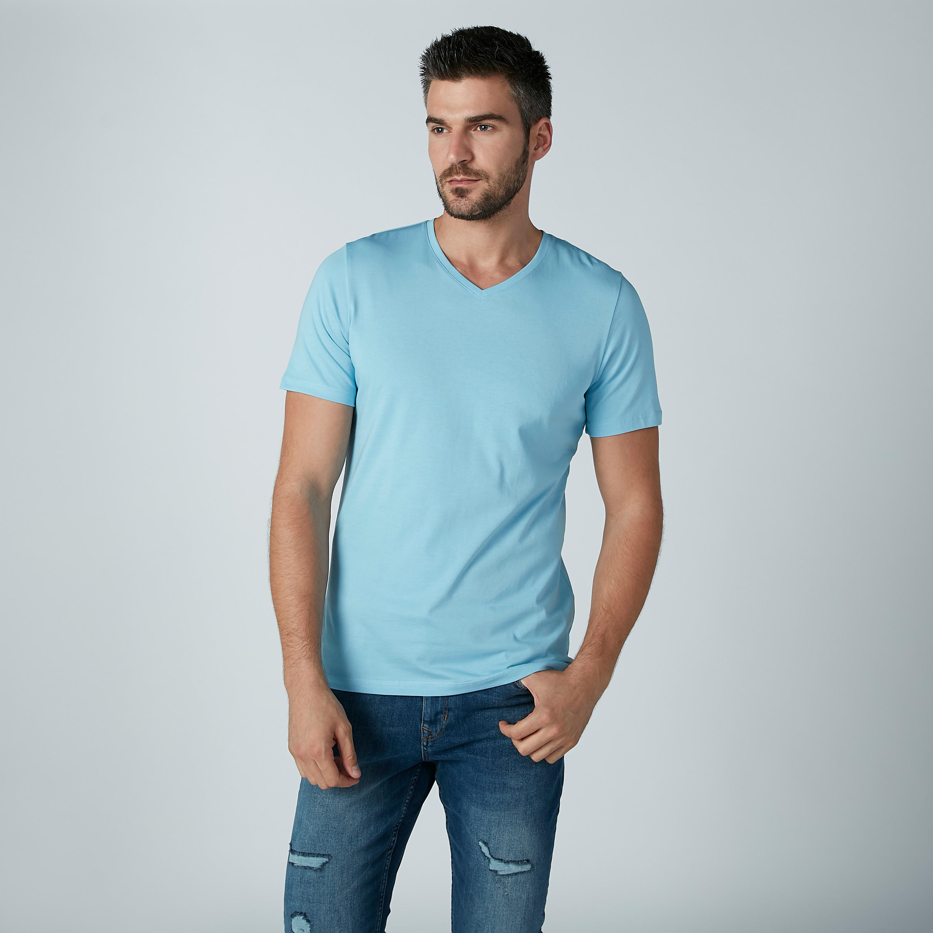 تيشيرت سادة بياقة V وأكمام قصيرة-men-clothing-tshirtsandpolos-tshirts-image-2