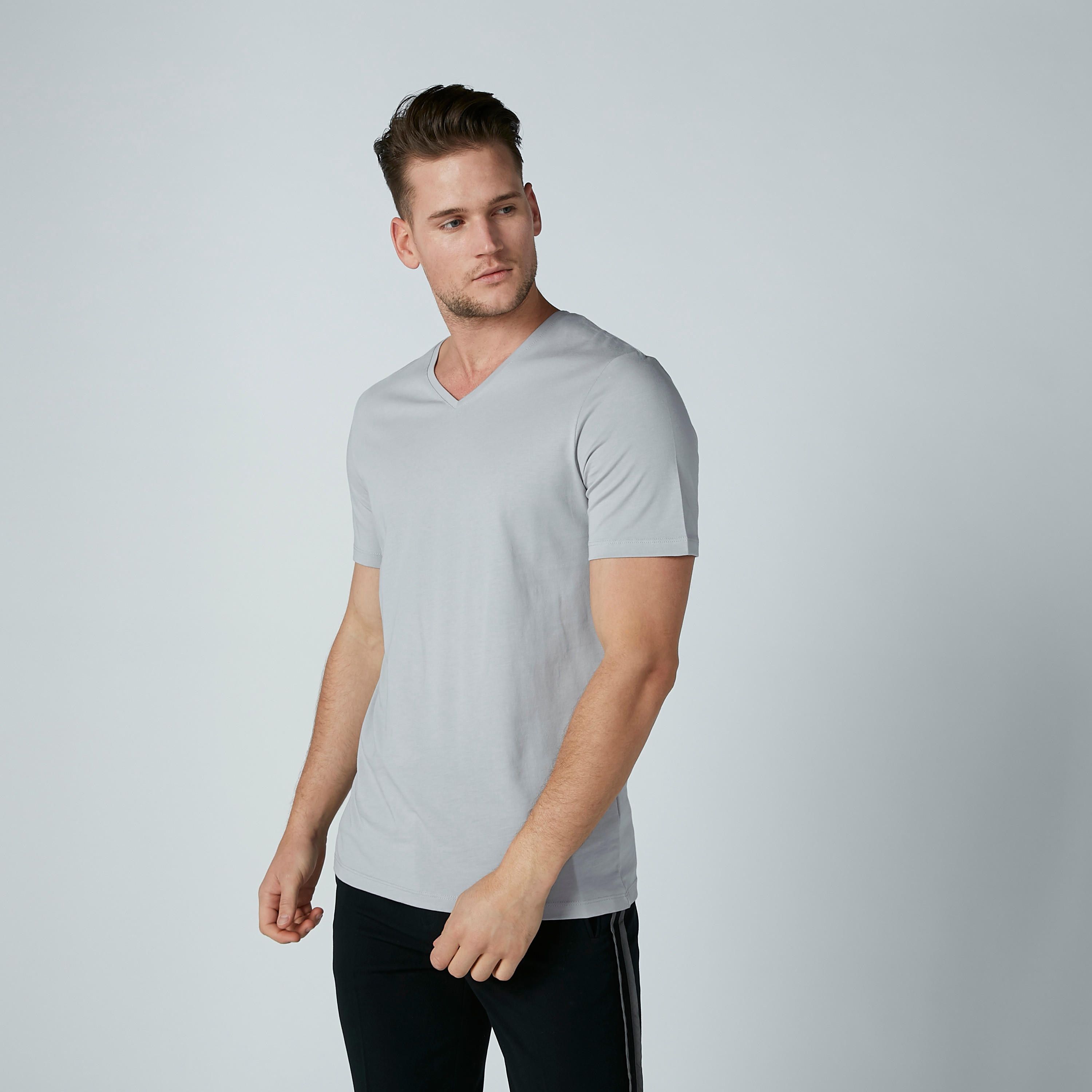 تيشيرت سادة بياقة V وأكمام قصيرة-men-clothing-tshirtsandpolos-tshirts-image-4