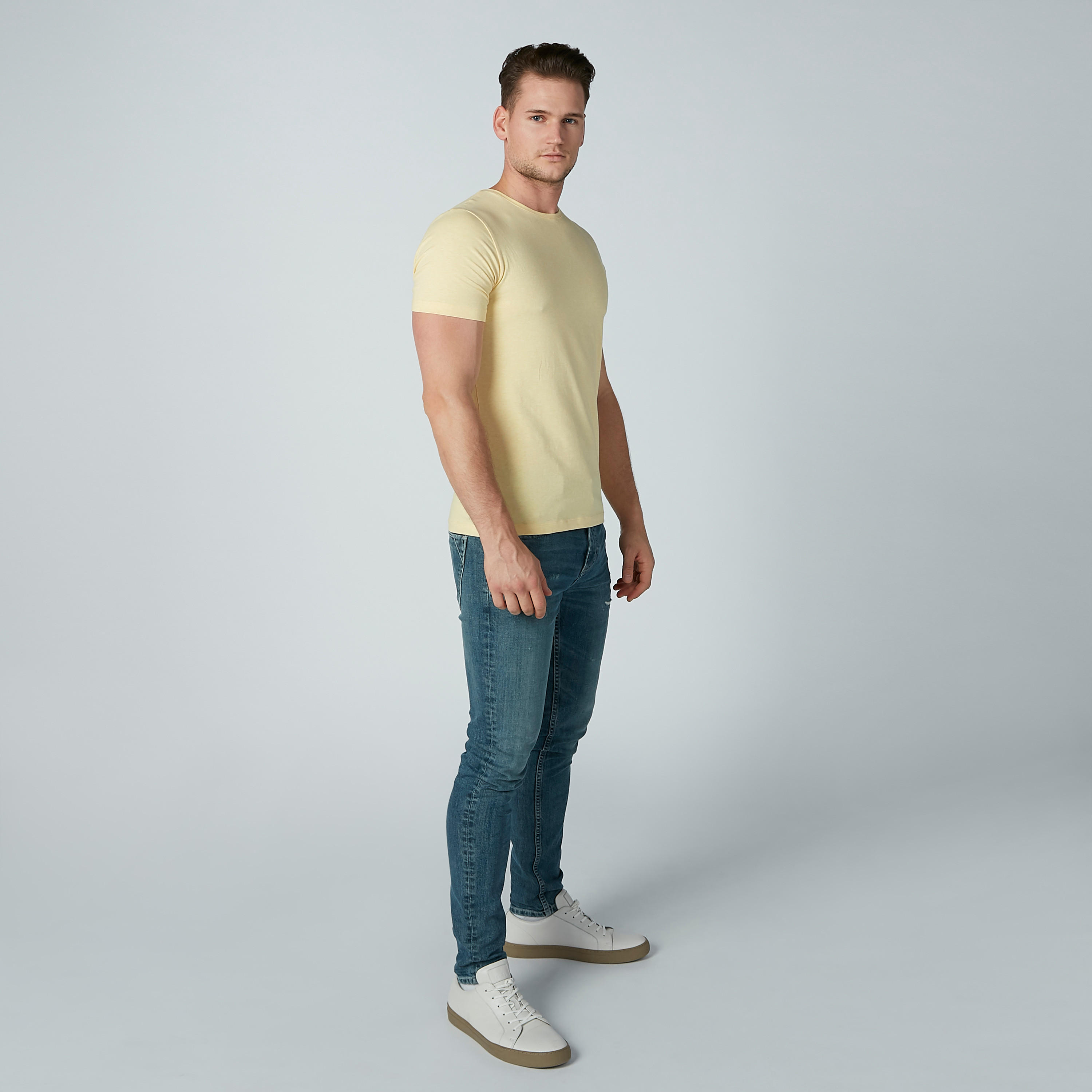 تيشيرت سادة بياقة مستديرة وأكمام قصيرة-men-clothing-tshirtsandpolos-tshirts-image-3