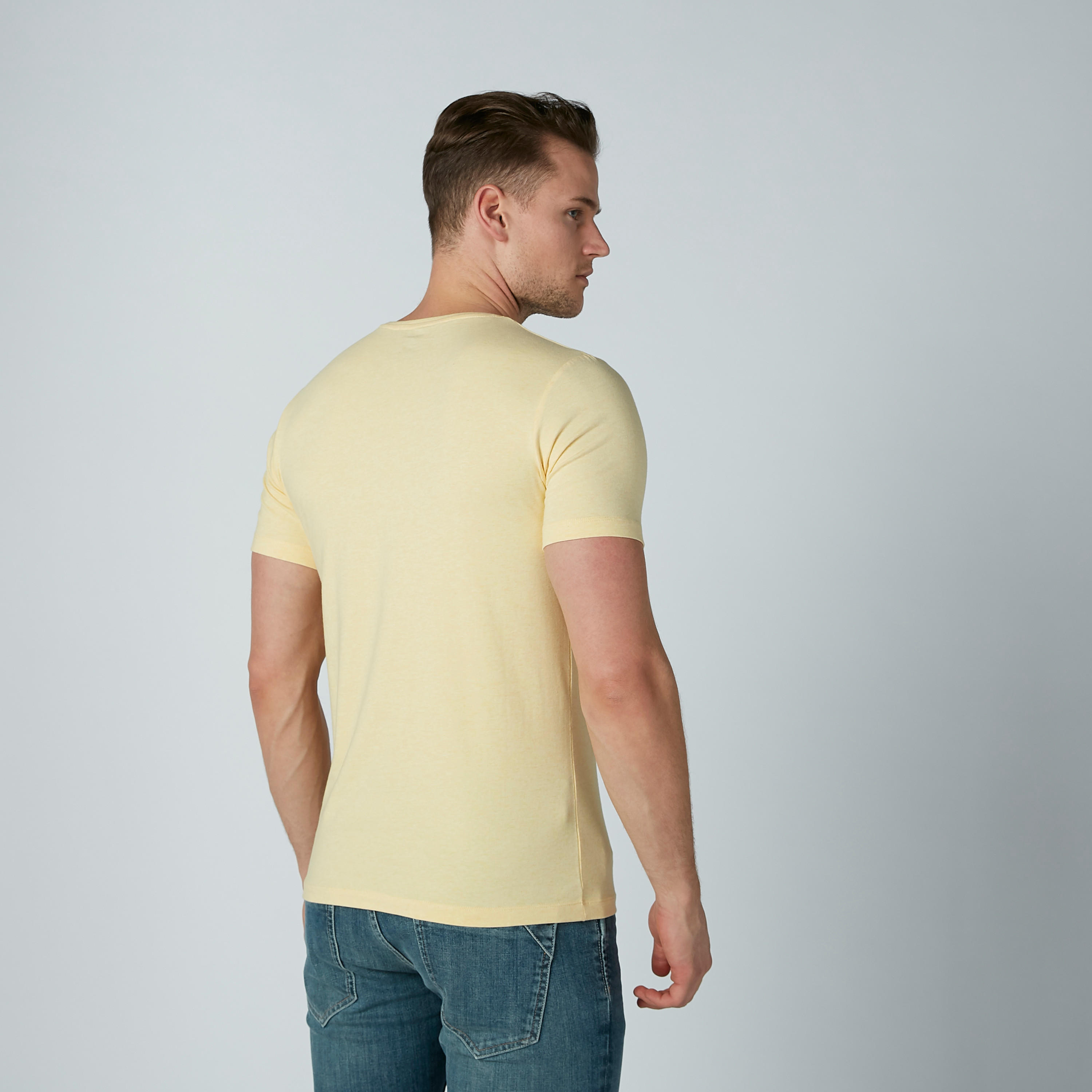 تيشيرت سادة بياقة مستديرة وأكمام قصيرة-men-clothing-tshirtsandpolos-tshirts-image-1