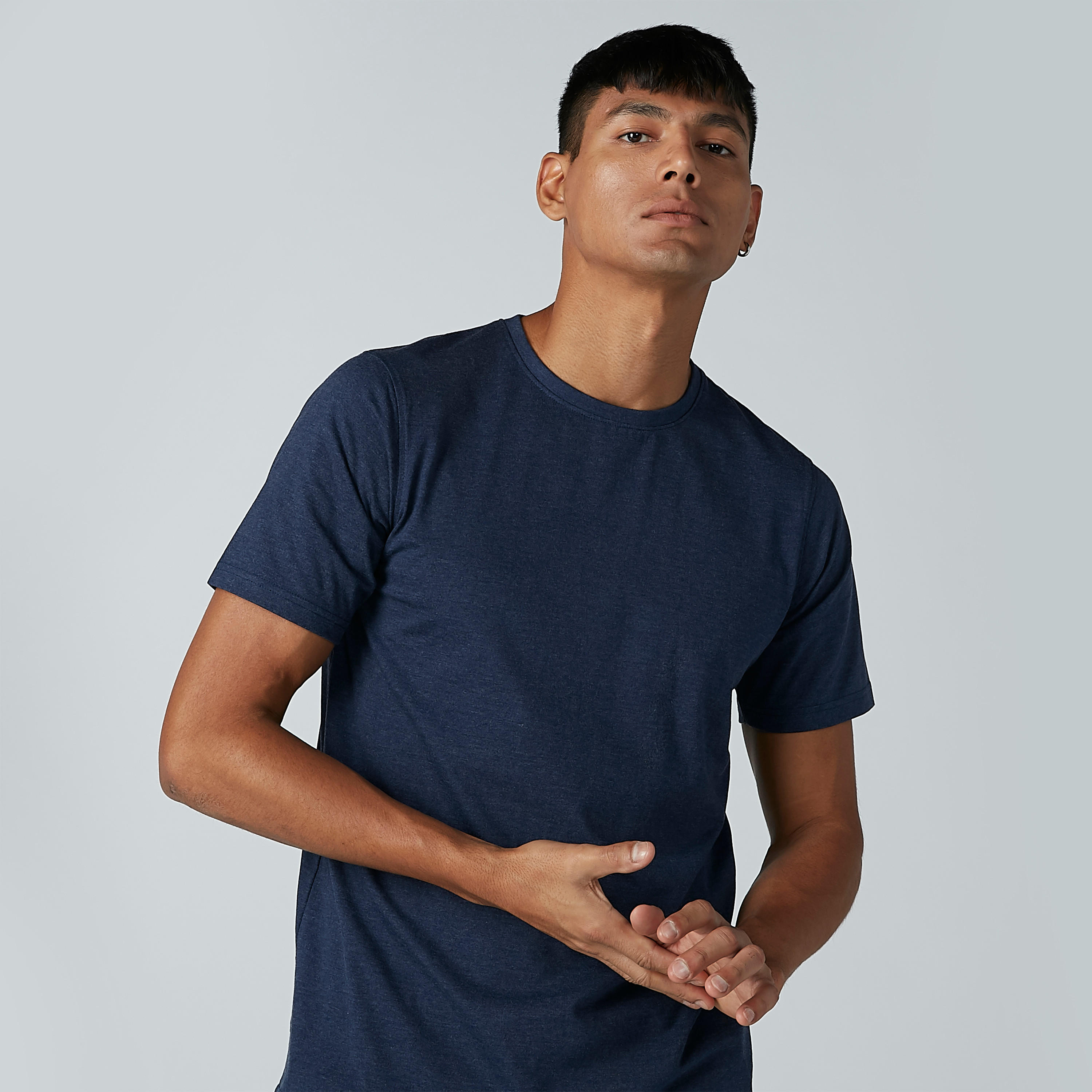 تيشرت سادة بياقة مستديرة وأكمام قصيرة-men-clothing-tshirtsandpolos-tshirts-image-1