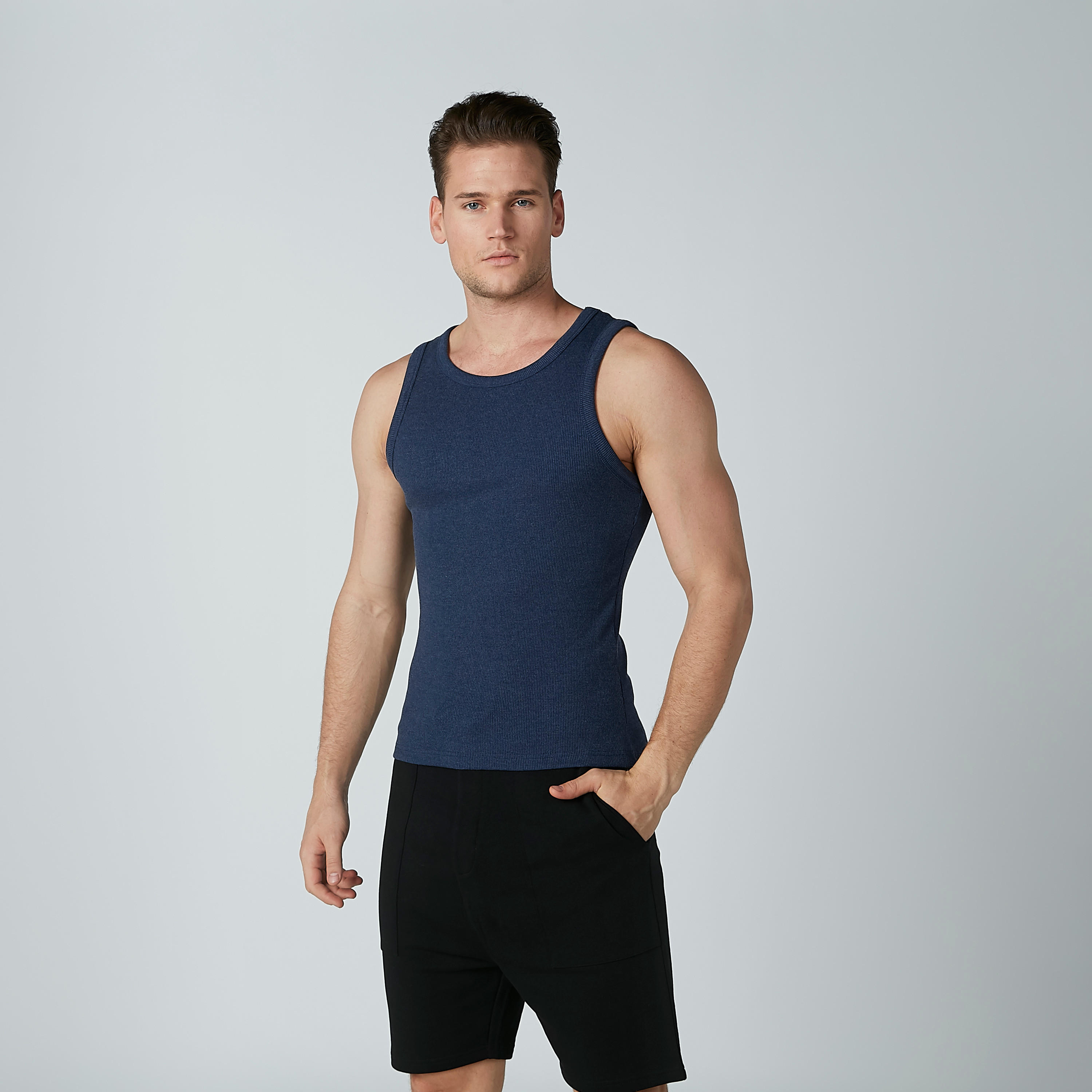 فيست دون أكمام بياقة عميقة-men-clothing-tshirtsandpolos-vests-image-1