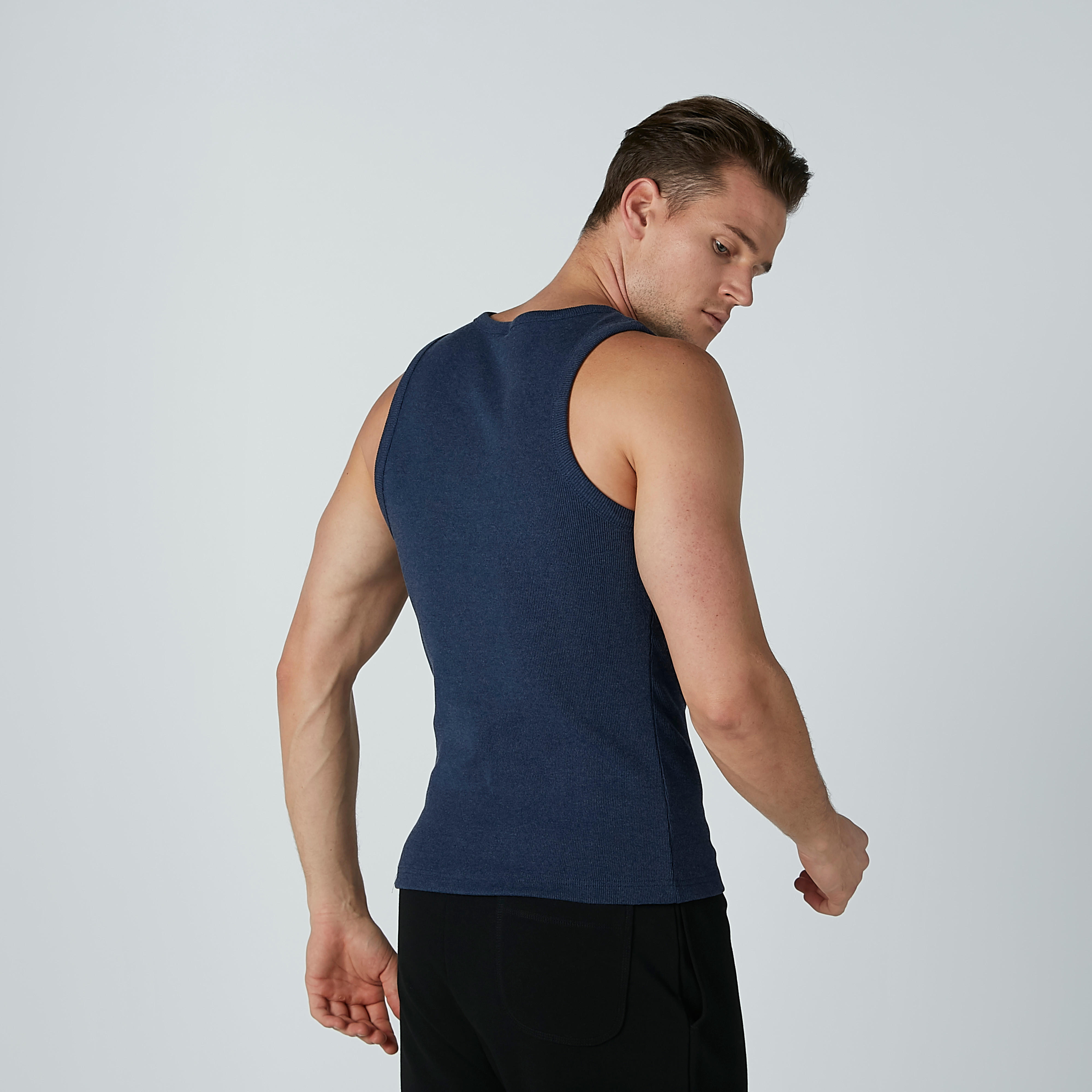 فيست دون أكمام بياقة عميقة-men-clothing-tshirtsandpolos-vests-image-3