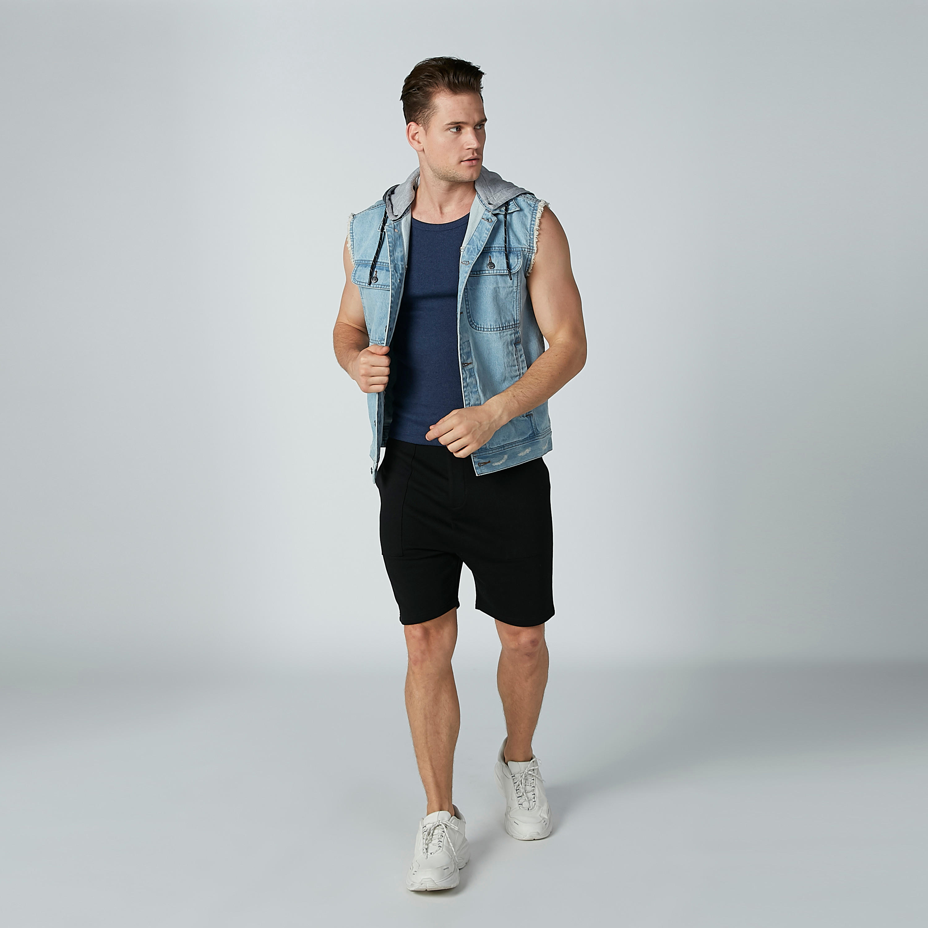 فيست دون أكمام بياقة عميقة-men-clothing-tshirtsandpolos-vests-image-2