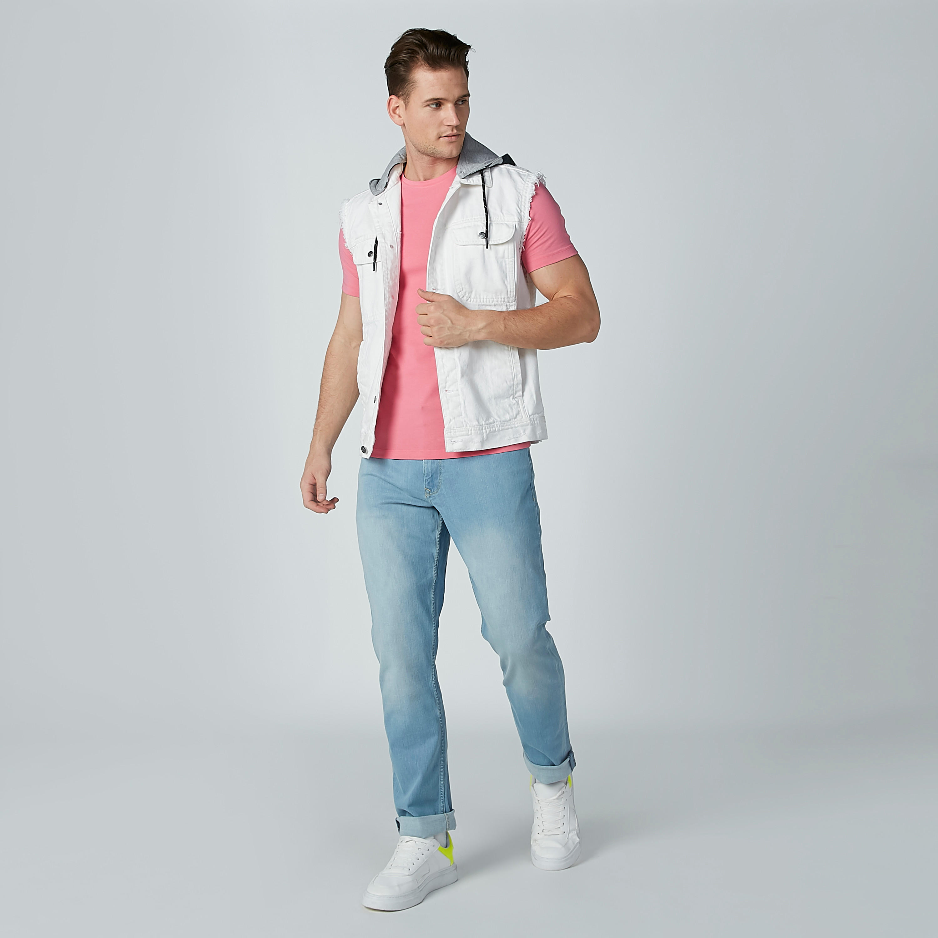 تيشرت سادة بياقة مستديرة وأكمام قصيرة-men-clothing-tshirtsandpolos-tshirts-image-2