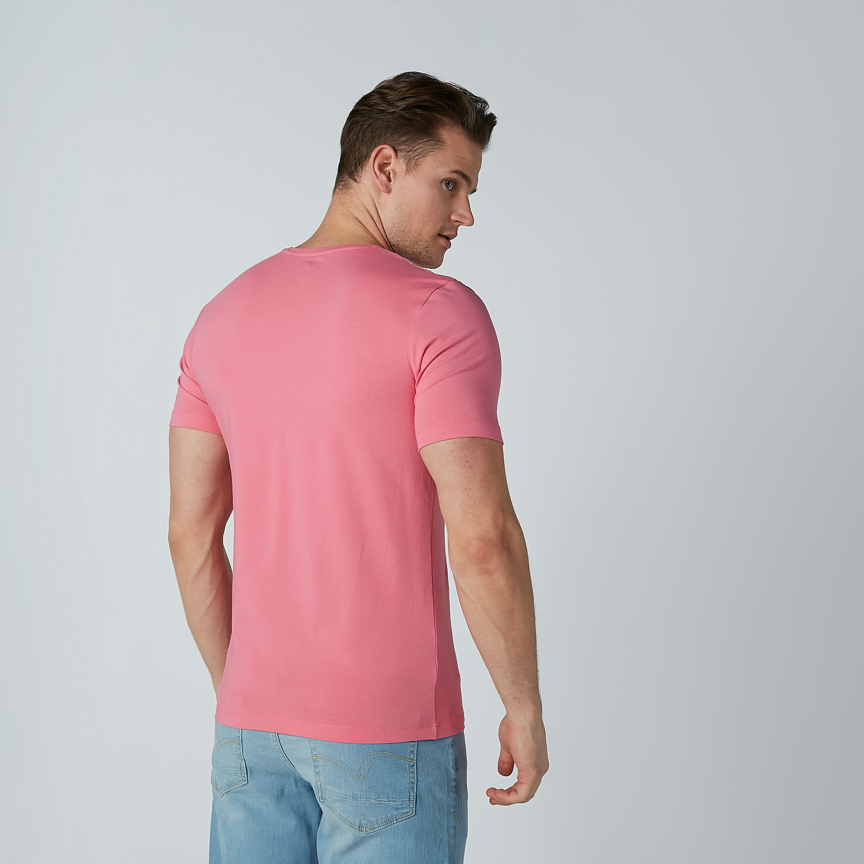 تيشرت سادة بياقة مستديرة وأكمام قصيرة-men-clothing-tshirtsandpolos-tshirts-image-1