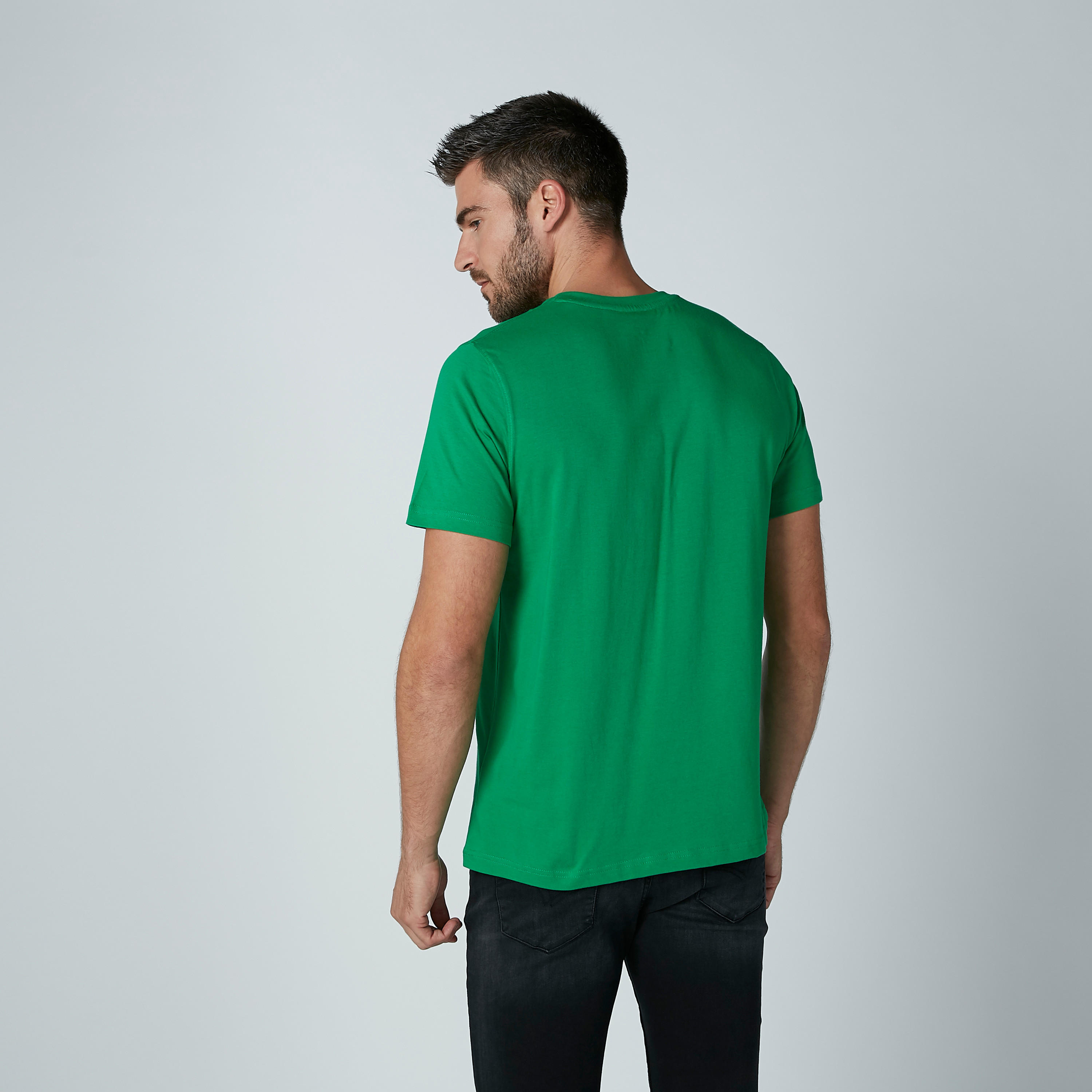 تيشيرت مستدام بياقة ضيقة وأكمام قصيرة وطبعات-men-clothing-tshirtsandpolos-tshirts-image-3