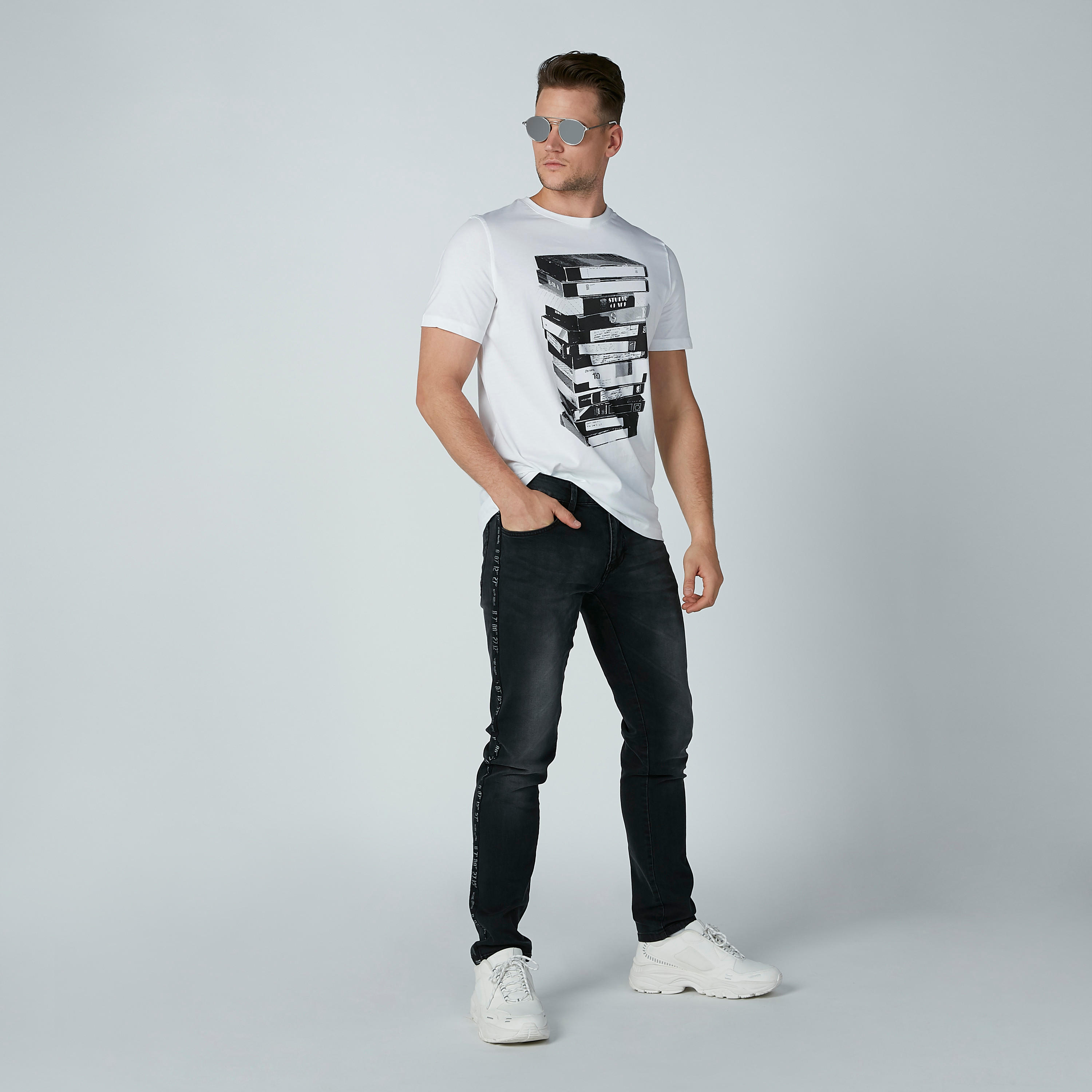 تيشيرت مستدام بأكمام قصيرة وطبعات -men-clothing-tshirtsandpolos-tshirts-image-1