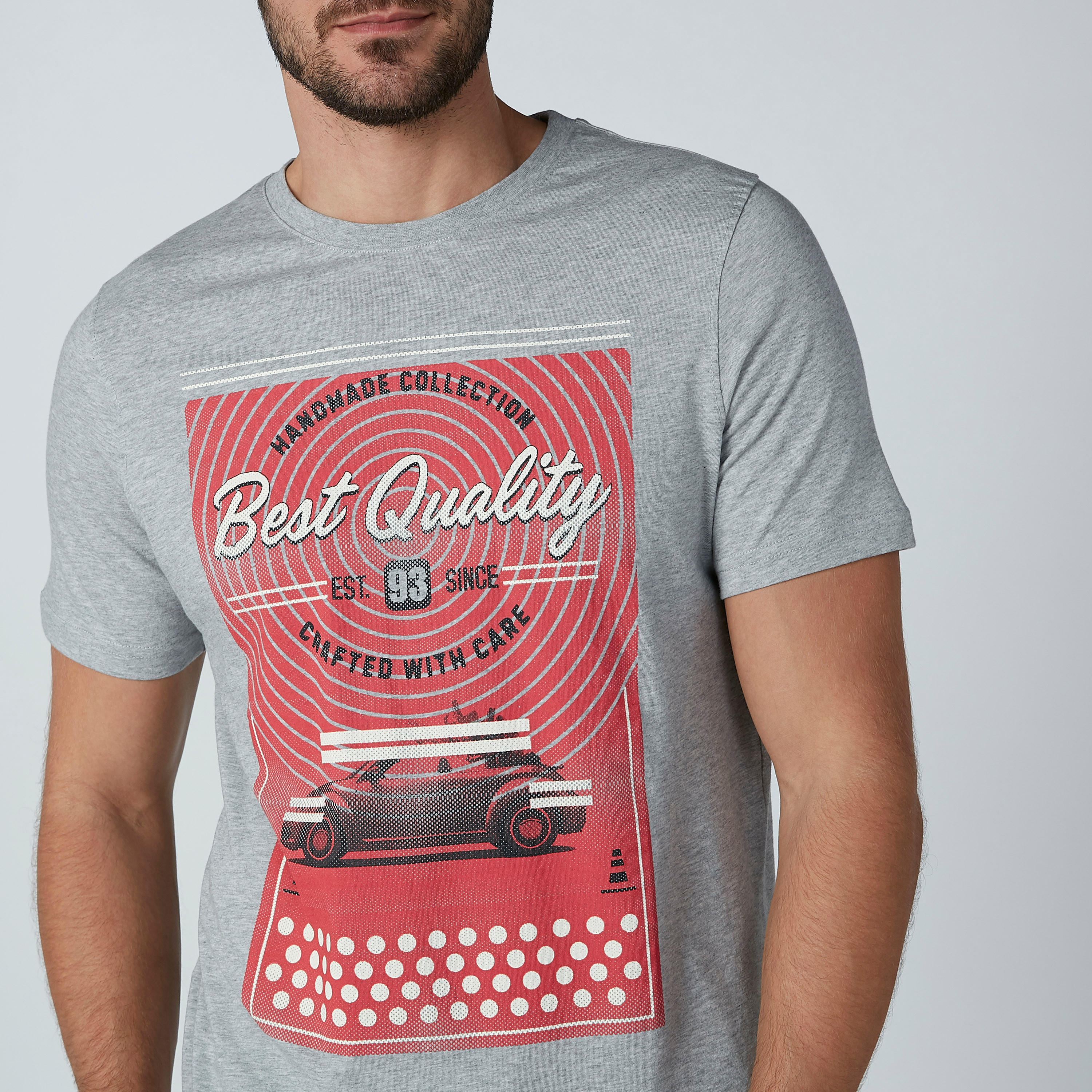 تيشيرت مستدام بياقة ضيقة وأكمام قصيرة وطبعات-men-clothing-tshirtsandpolos-tshirts-image-4