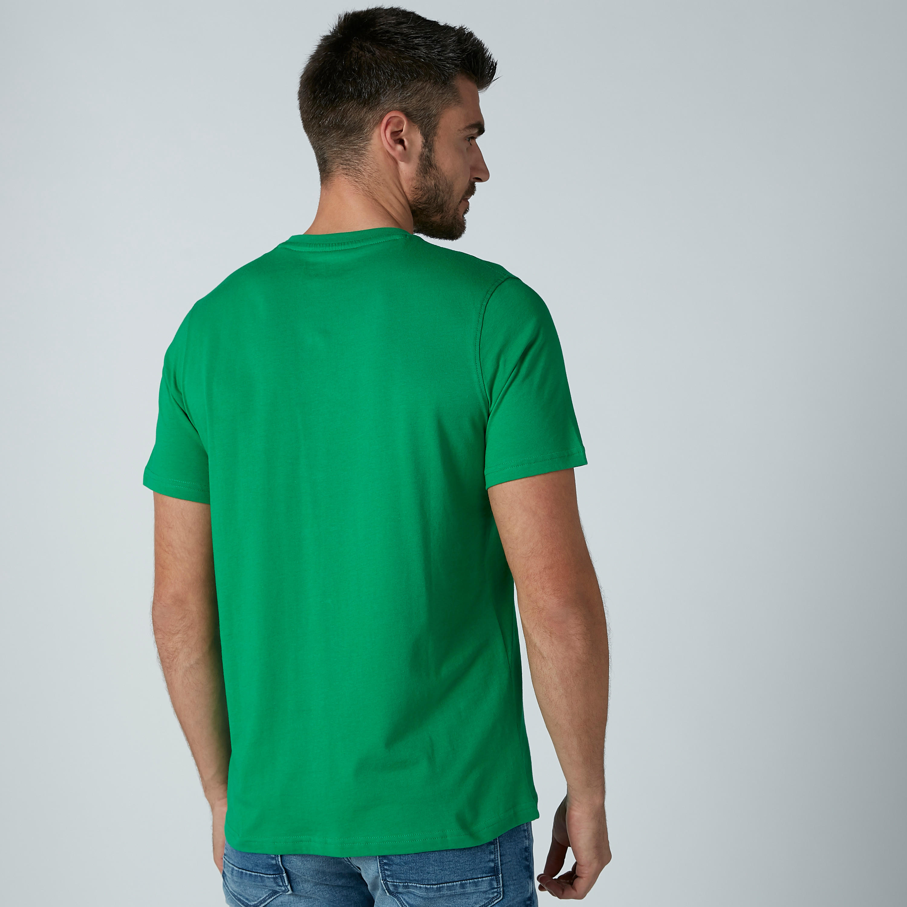 تيشيرت مستدام بياقة ضيقة وأكمام قصيرة وطبعات-men-clothing-tshirtsandpolos-tshirts-image-3