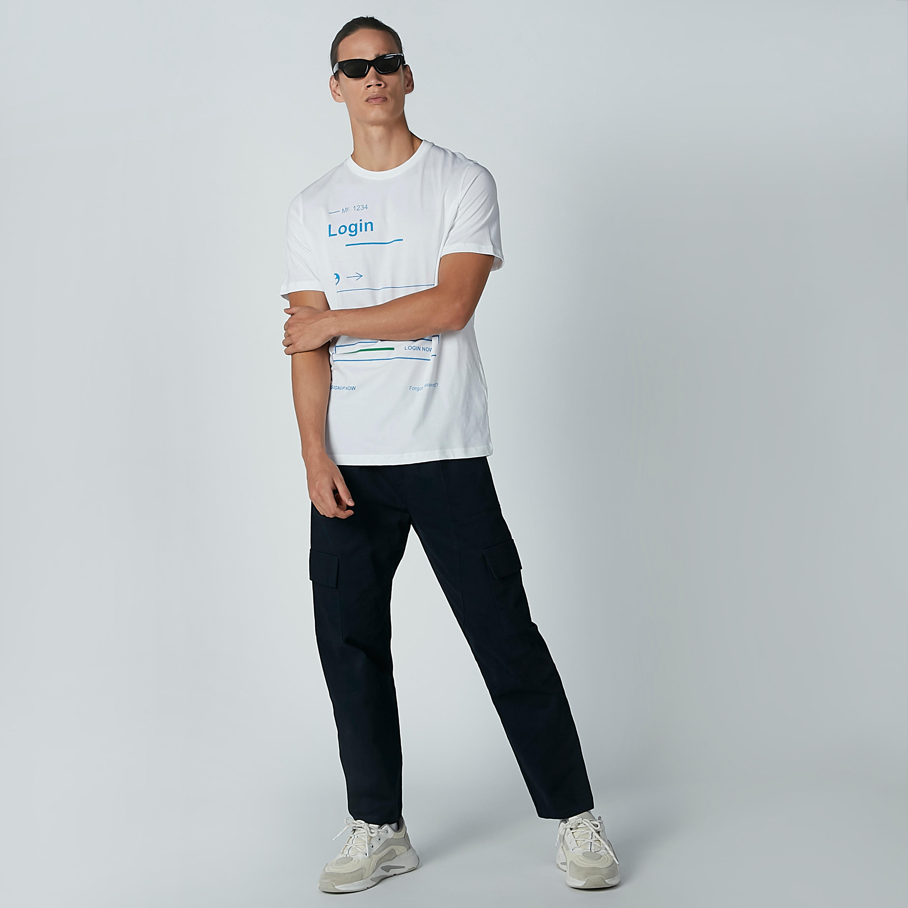 تيشيرت مستدام بياقة ضيّقة وأكمام قصيرة وطبعات -men-clothing-tshirtsandpolos-tshirts-image-2